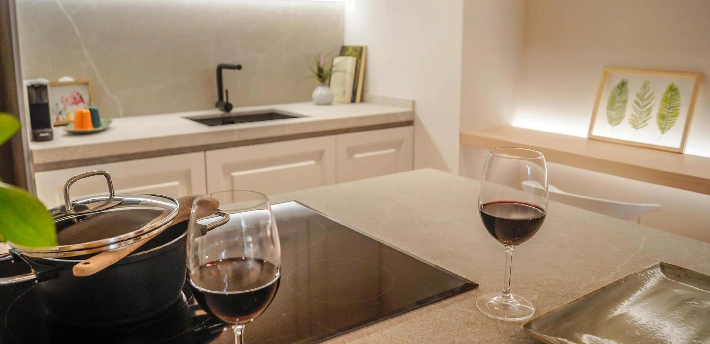 Kitchen or kitchenette in The Boc Suites