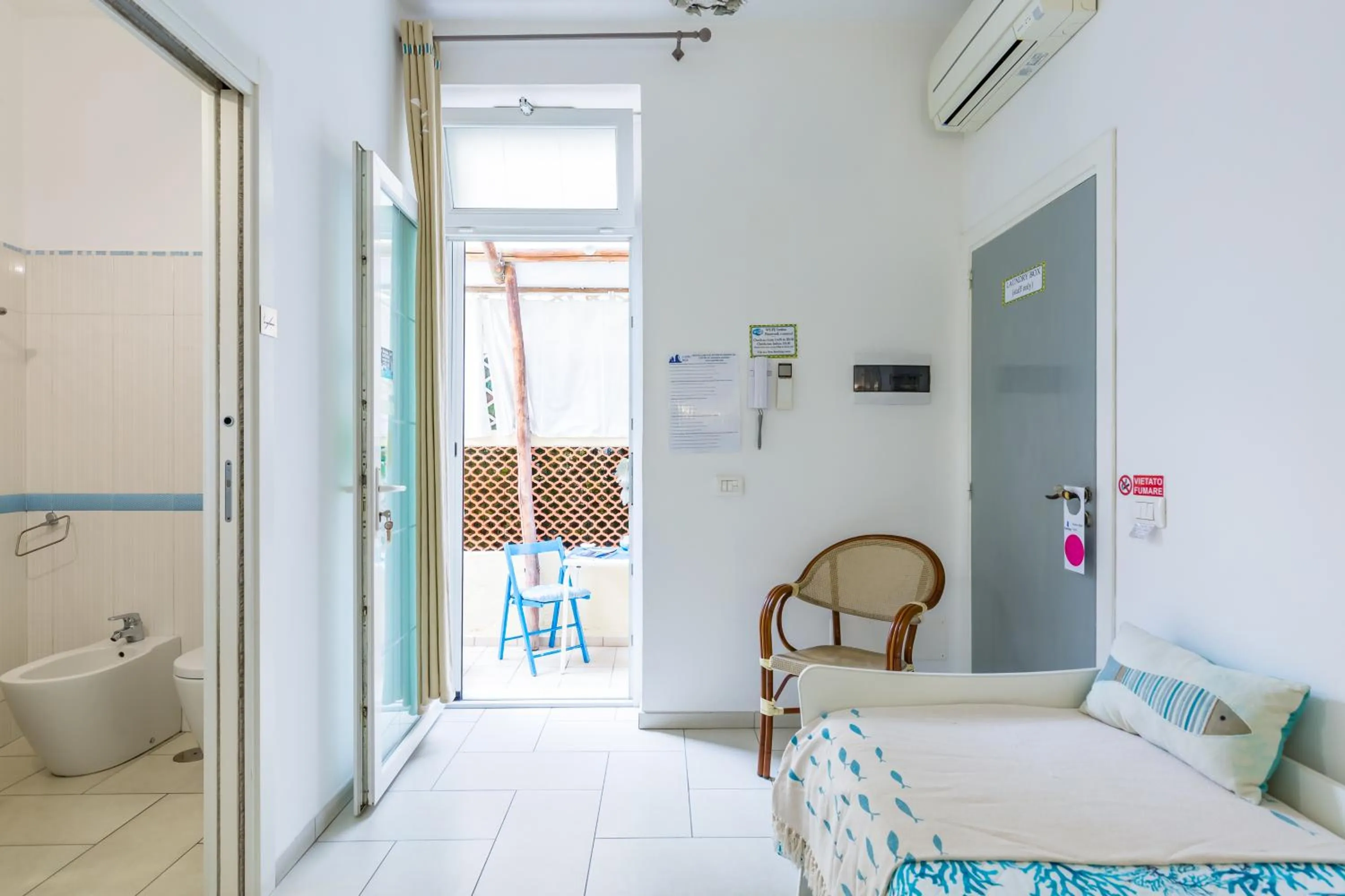 Photo of the whole room in Fortino Capri