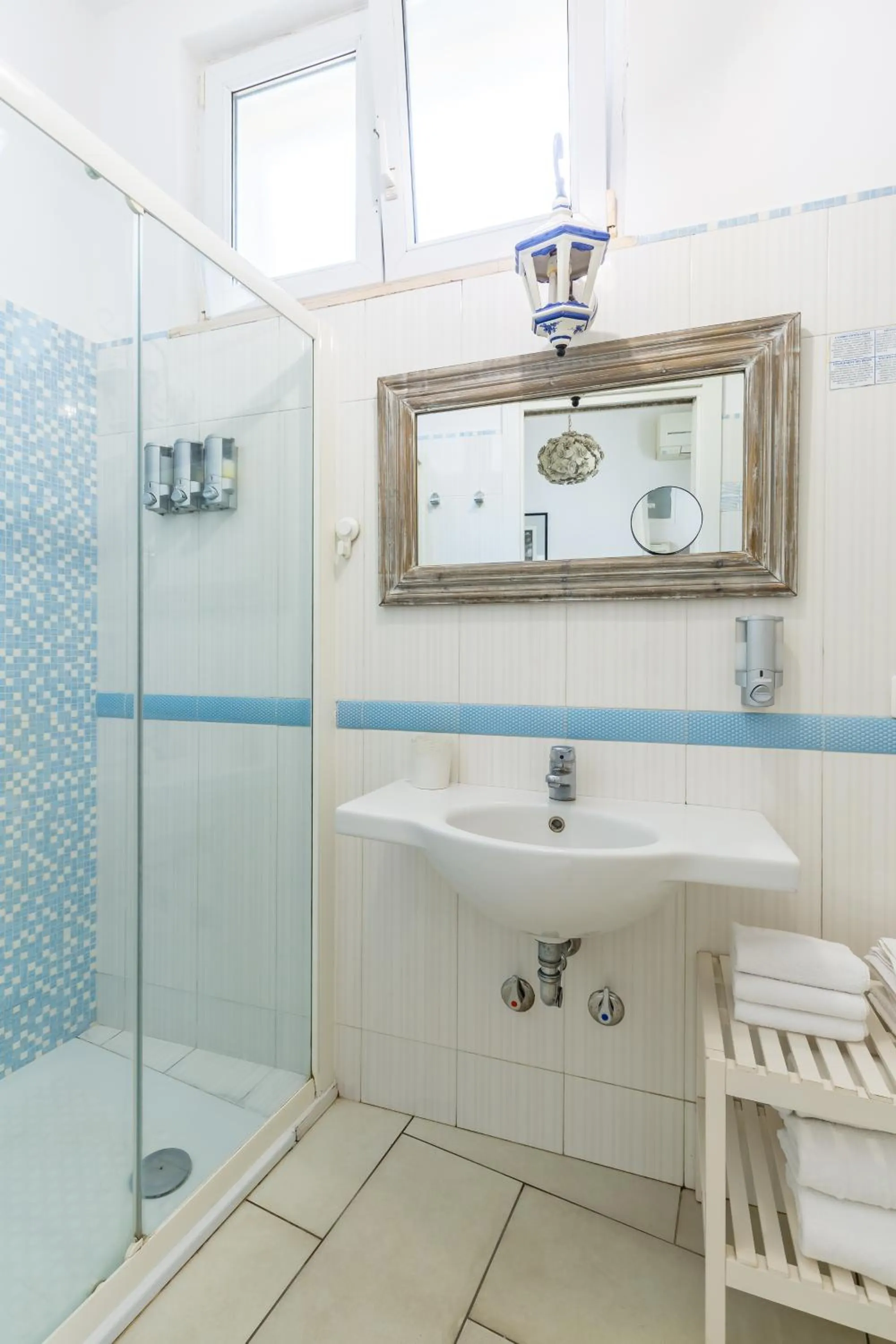 Shower in Fortino Capri