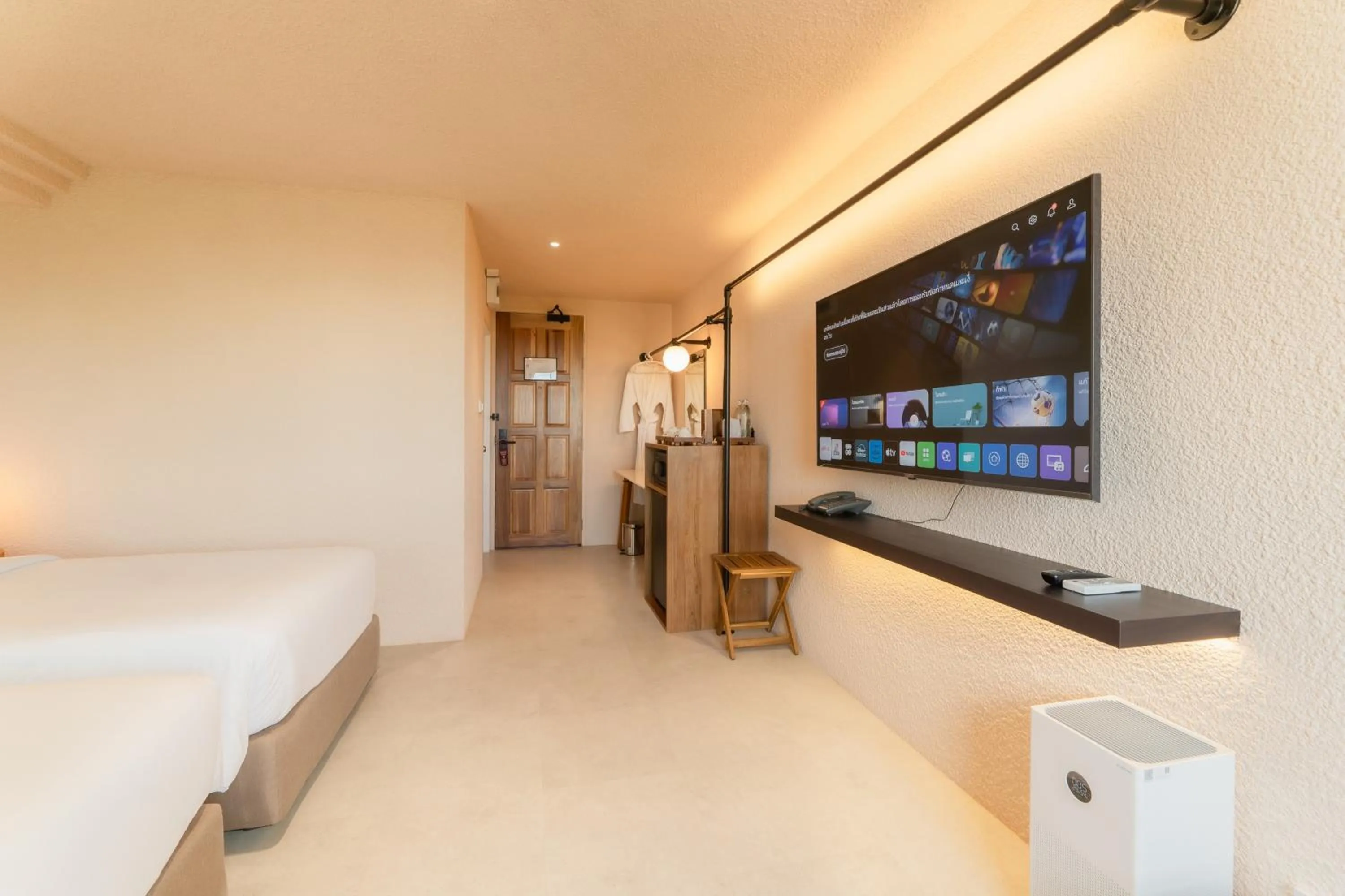 TV and multimedia, Bed in Mai Hotel Chiang Mai ใหม่โฮเทล เชียงใหม่