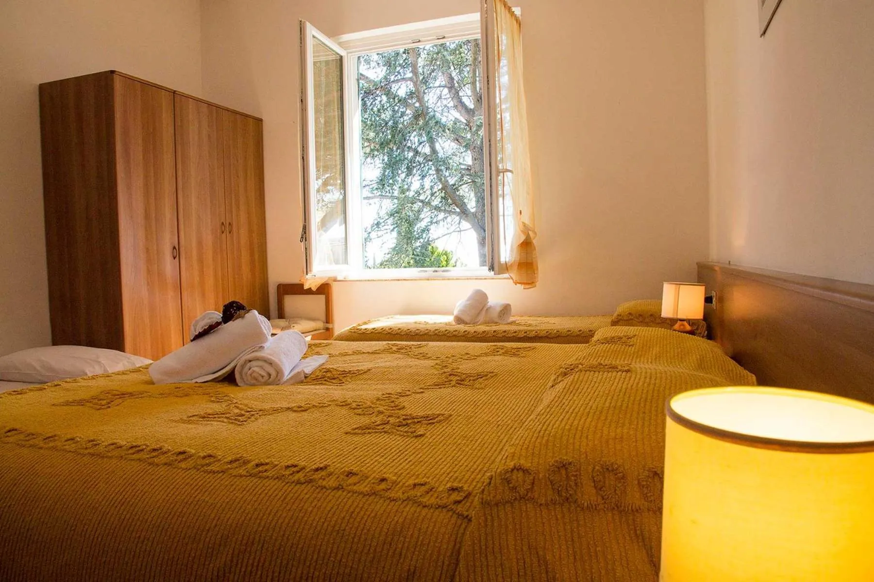 Photo of the whole room, Bed in Hotel Silvia Framura - Cinque Terre