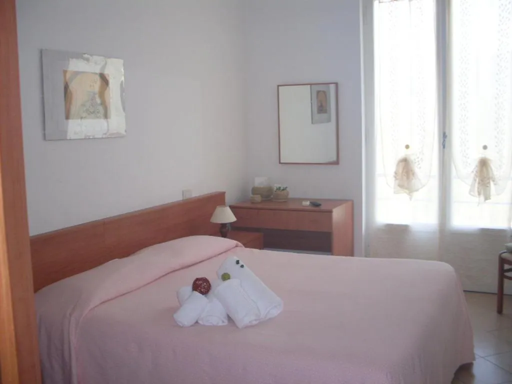 Photo of the whole room, Bed in Hotel Silvia Framura - Cinque Terre