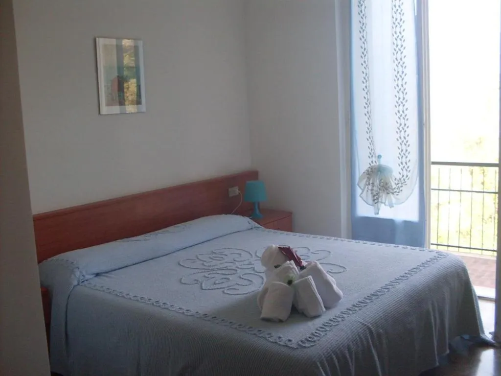Photo of the whole room, Bed in Hotel Silvia Framura - Cinque Terre