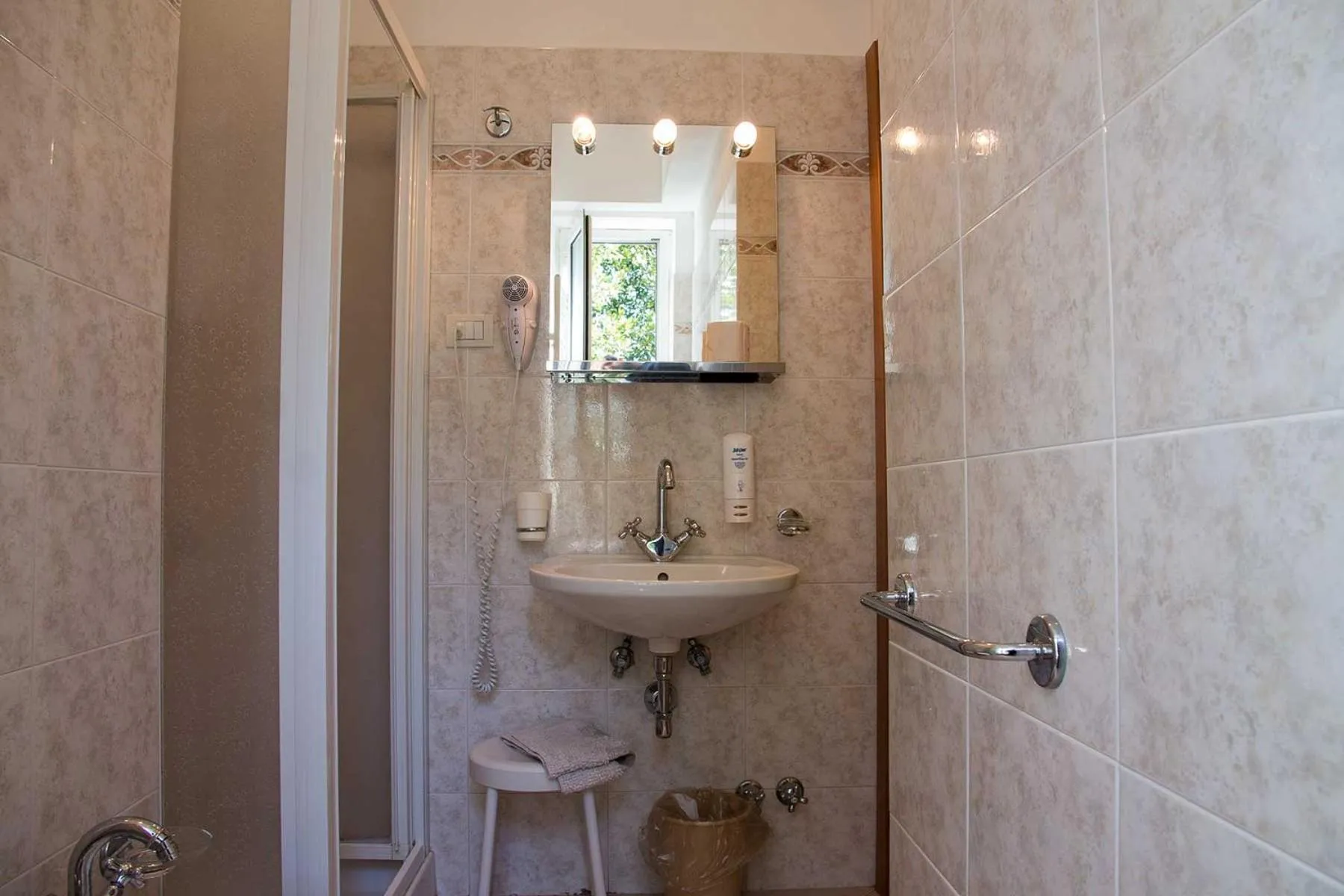 Bathroom in Hotel Silvia Framura - Cinque Terre