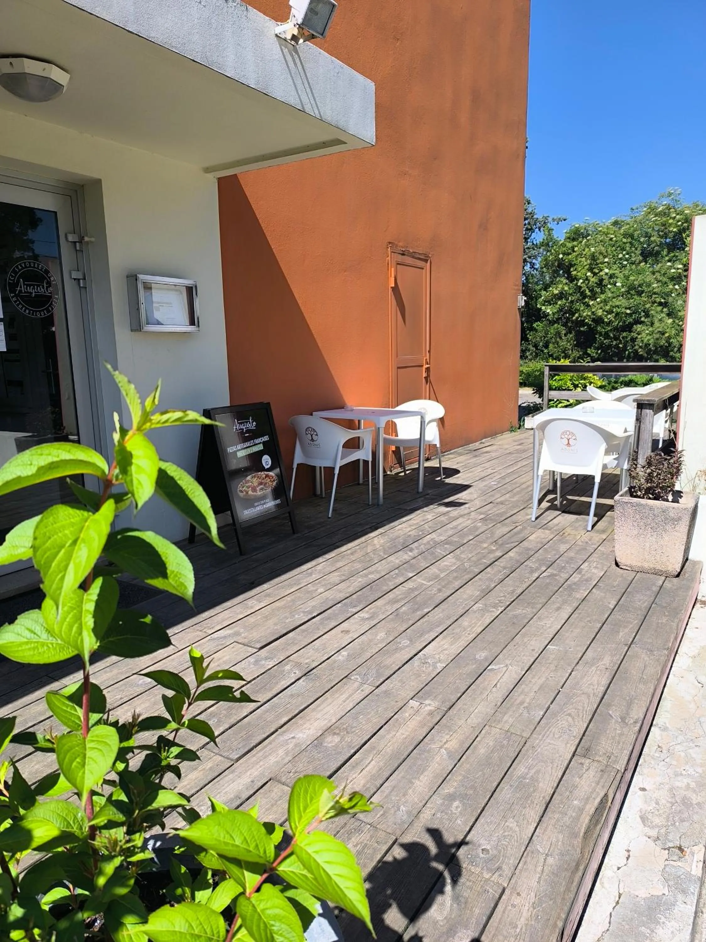 Balcony/Terrace in Adonis Lyon Est Hôtel Artys