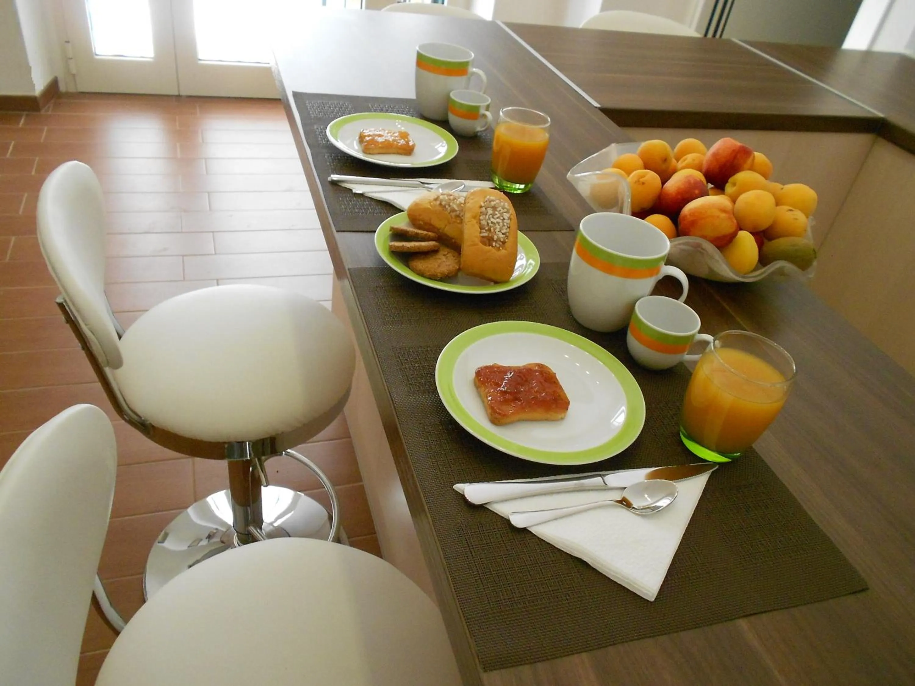 Breakfast in B&B Five