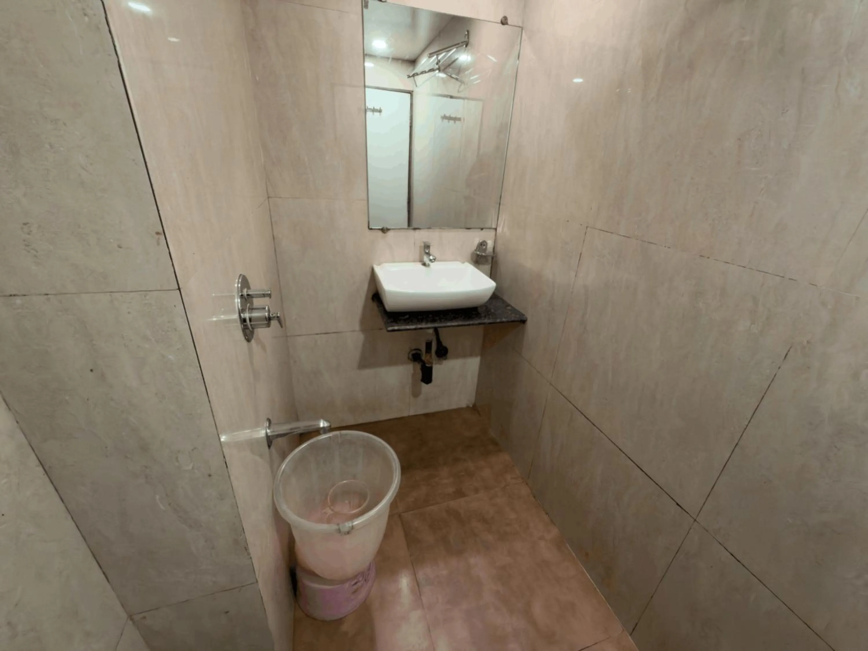 Bathroom in Hotel Hometown Near US Embassy BKC