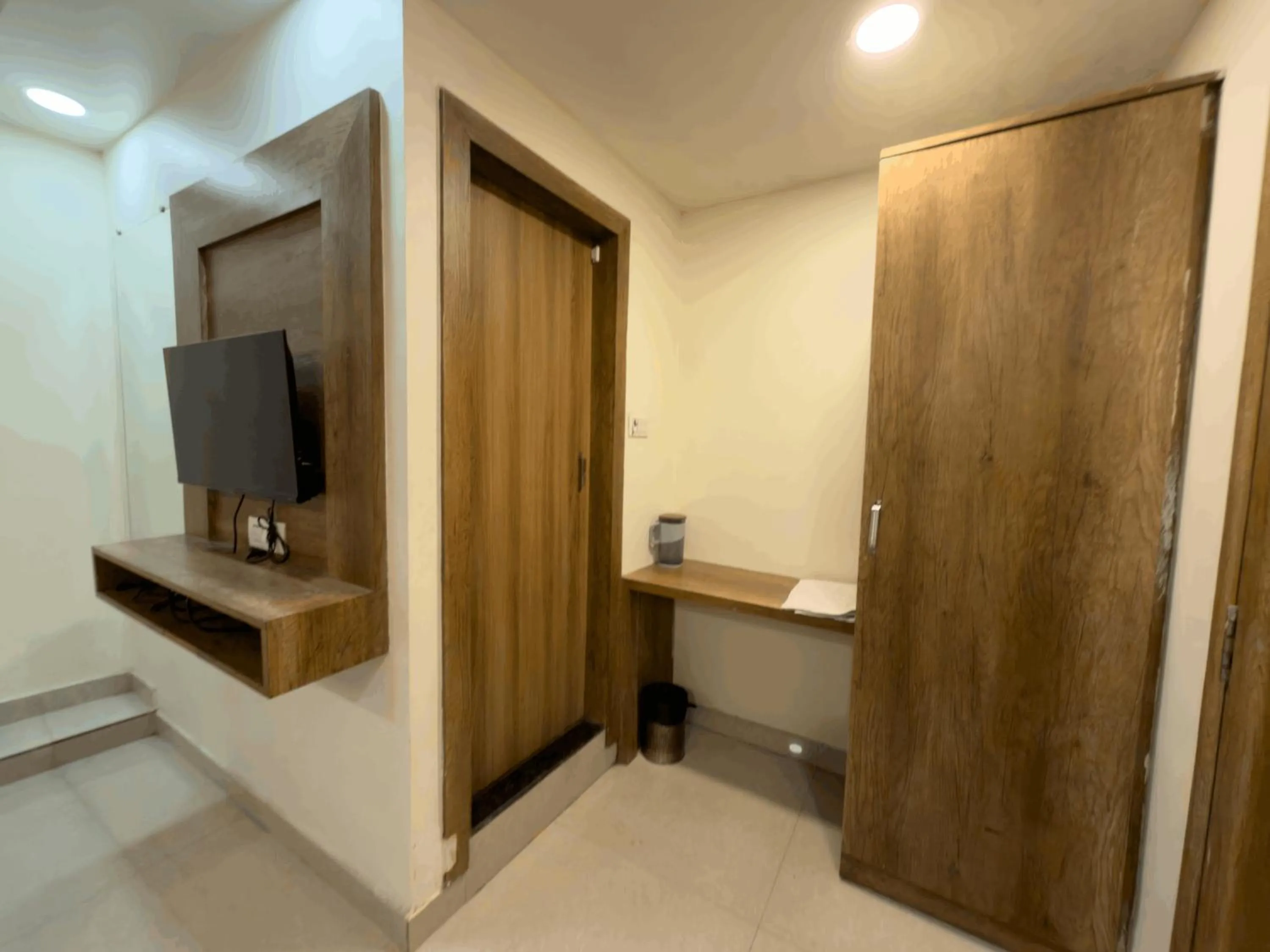 Bedroom in Hotel Hometown Near US Embassy BKC