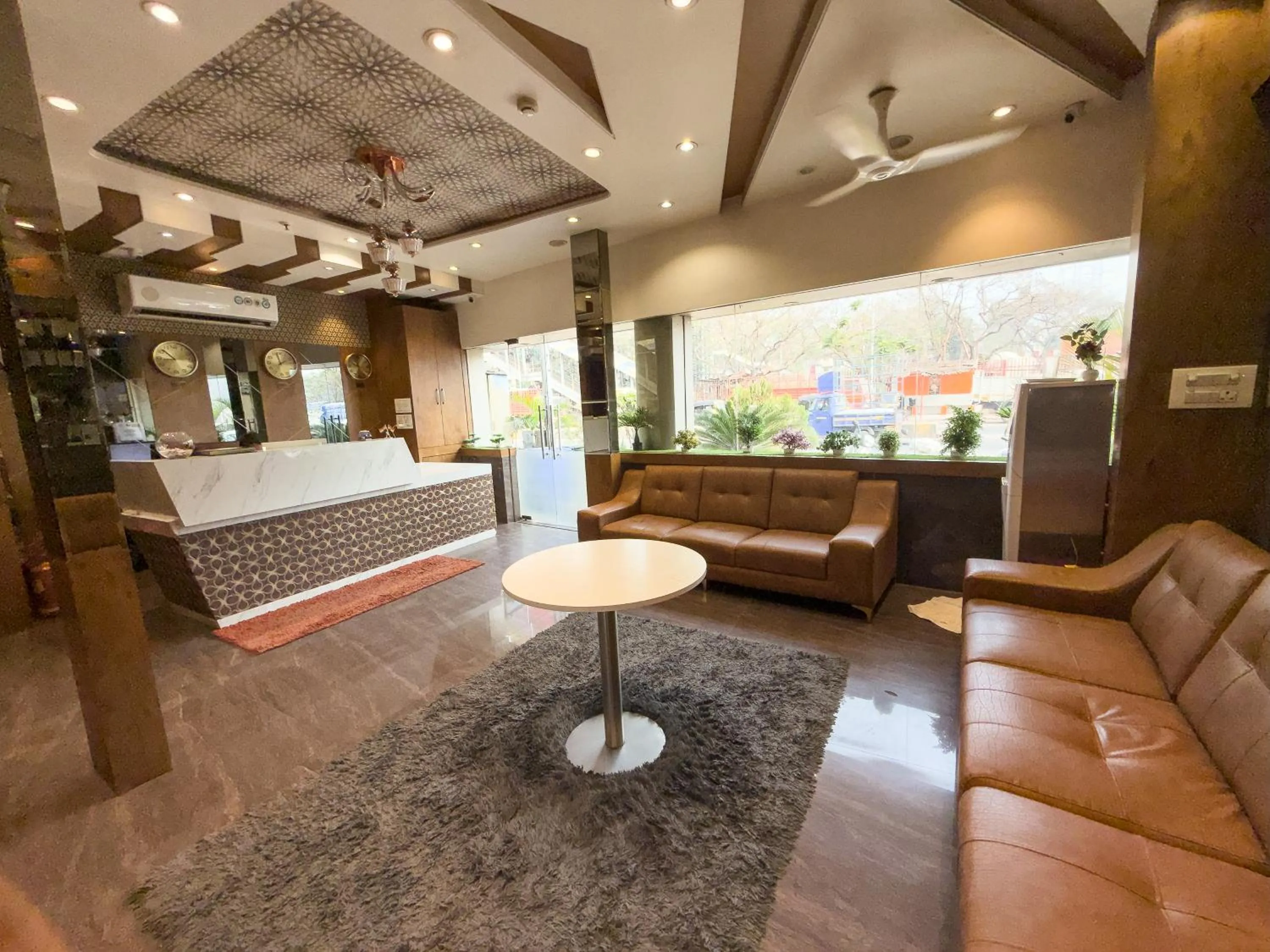 Lobby or reception in Hotel Hometown Near US Embassy BKC