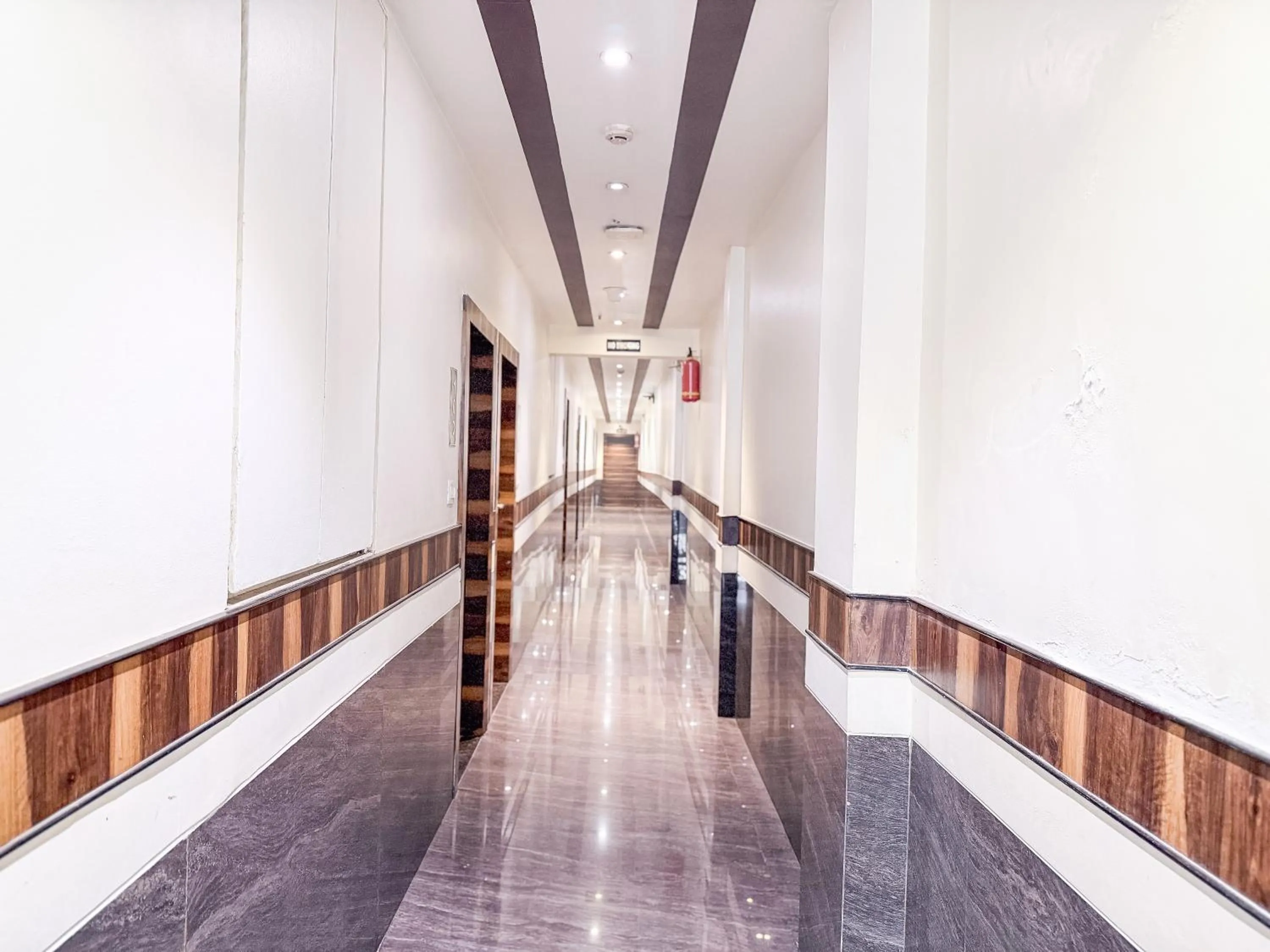 Lobby or reception in Hotel Hometown Near US Embassy BKC