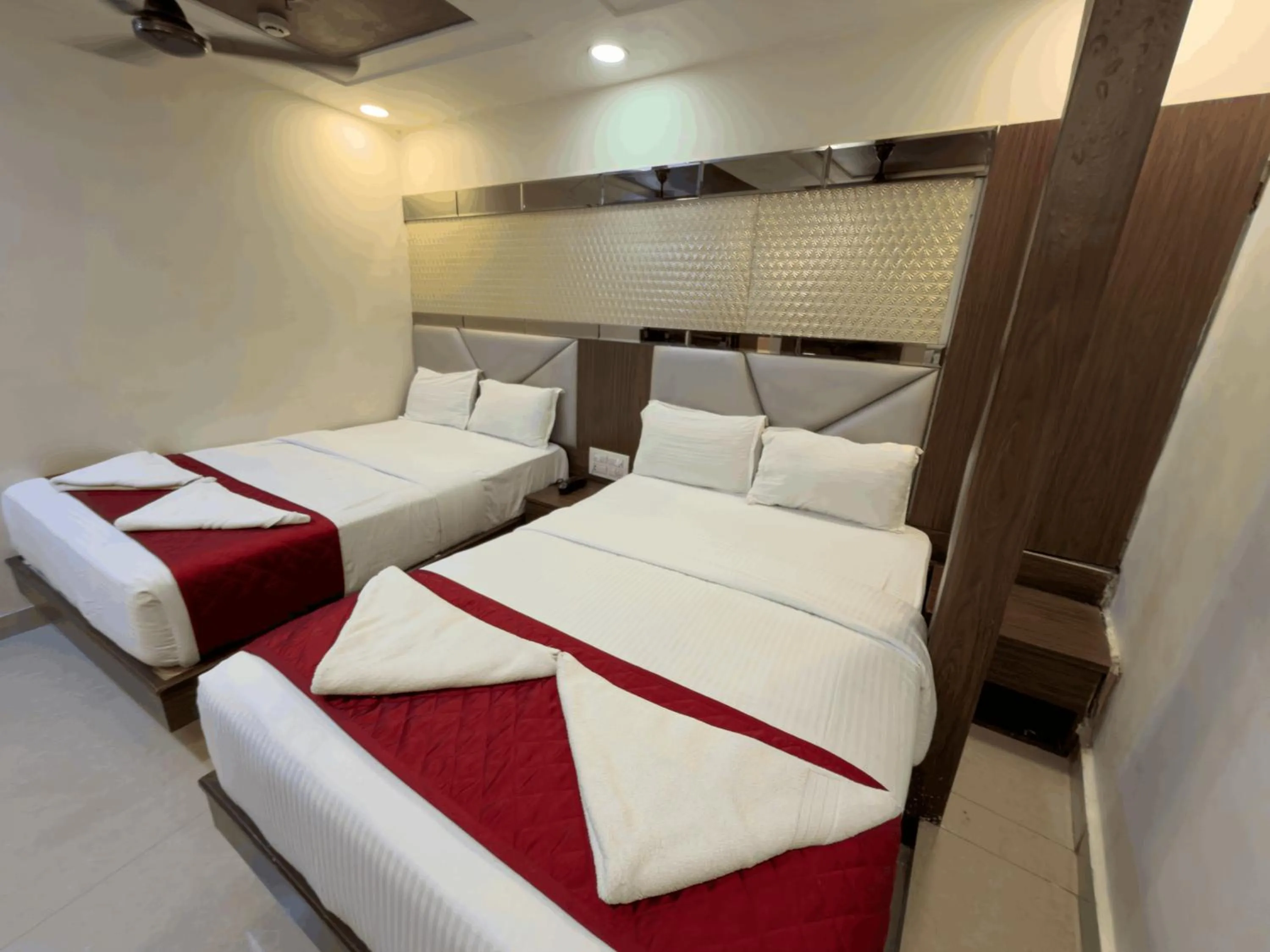 Bedroom, Bed in Hotel Hometown Near US Embassy BKC