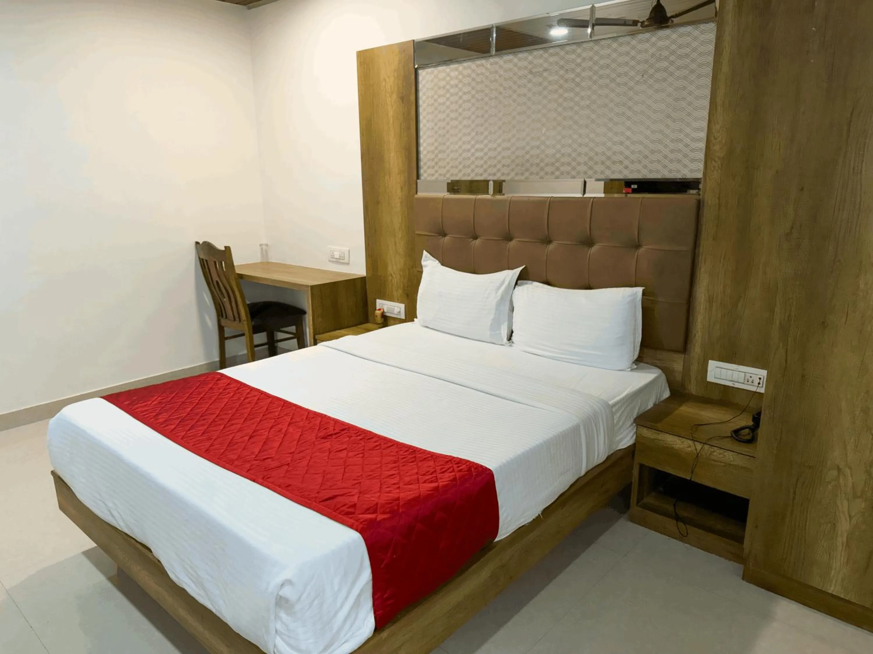 Bedroom, Bed in Hotel Hometown Near US Embassy BKC