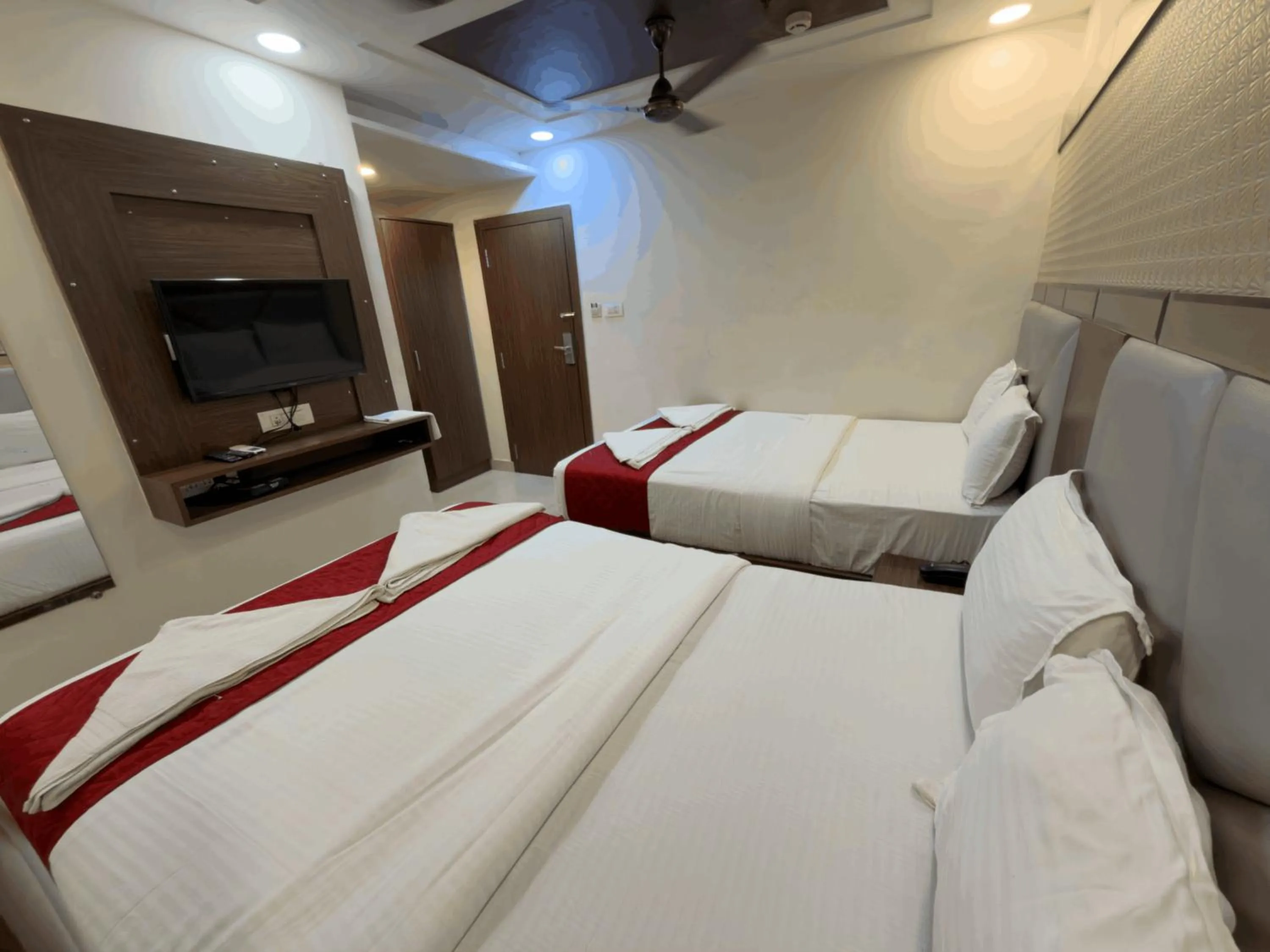 Bedroom, Bed in Hotel Hometown Near US Embassy BKC