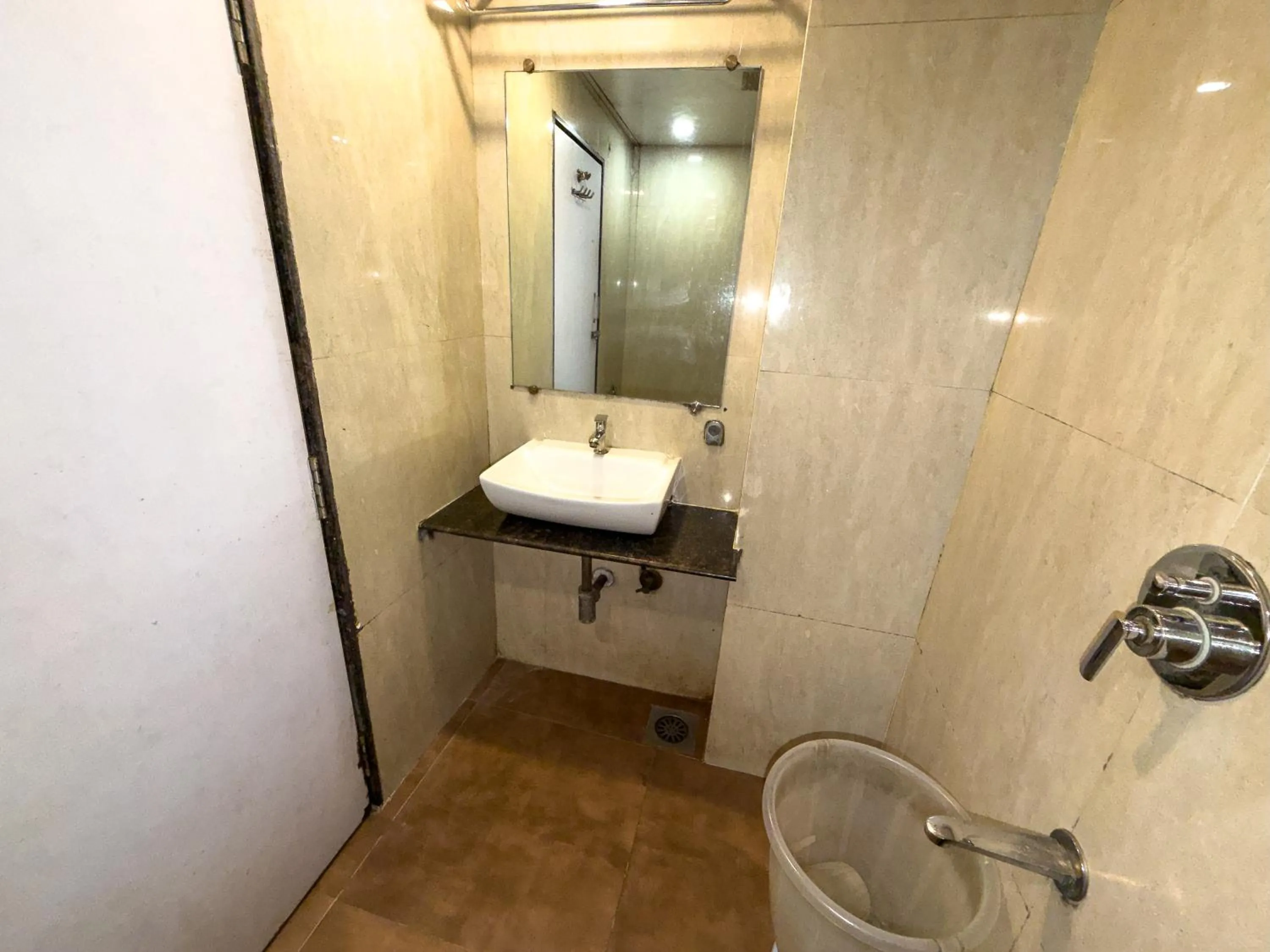 Toilet in Hotel Hometown Near US Embassy BKC