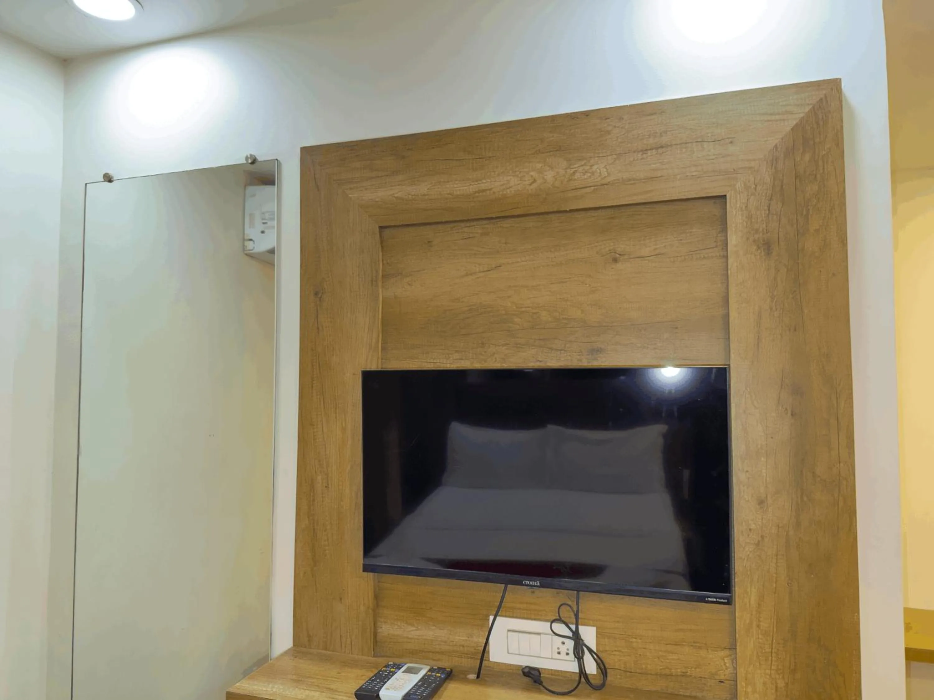 Bedroom in Hotel Hometown Near US Embassy BKC