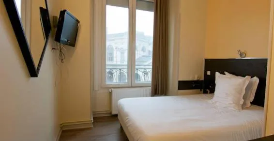 Bedroom, Bed in Hotel De Londres