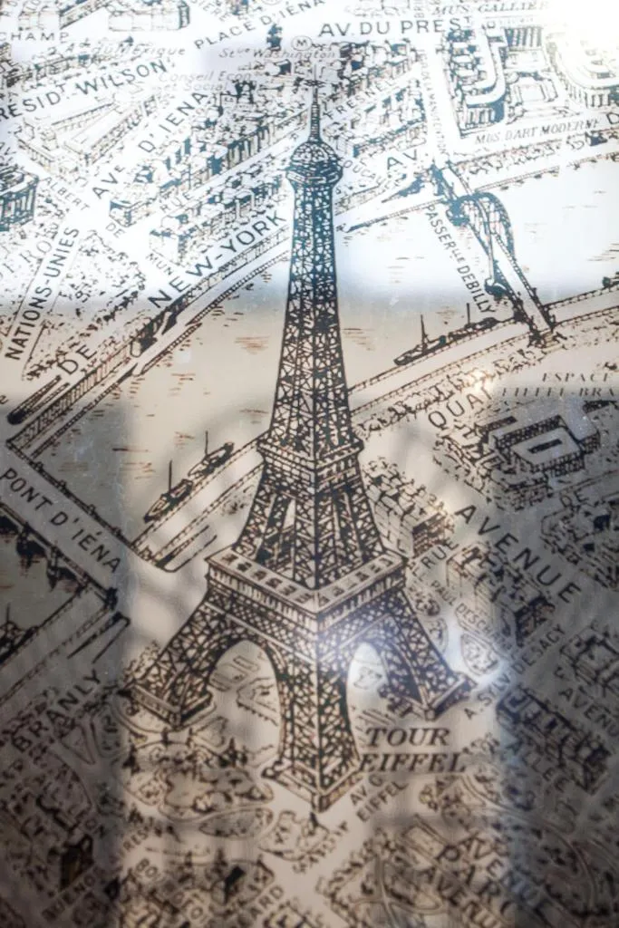 Decorative detail in Hotel Ariane Montparnasse by Patrick Hayat