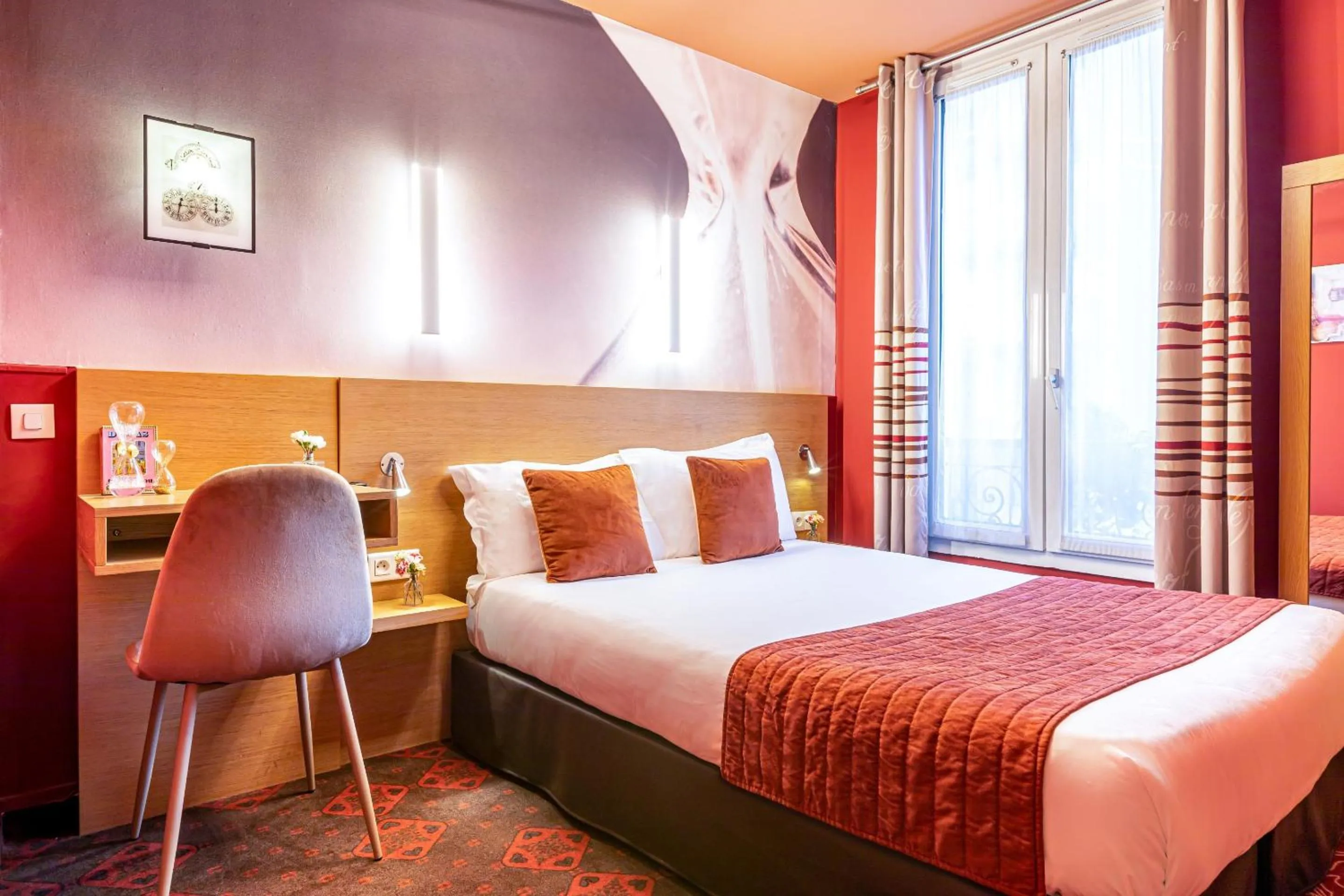 Bed in Hotel Ariane Montparnasse by Patrick Hayat