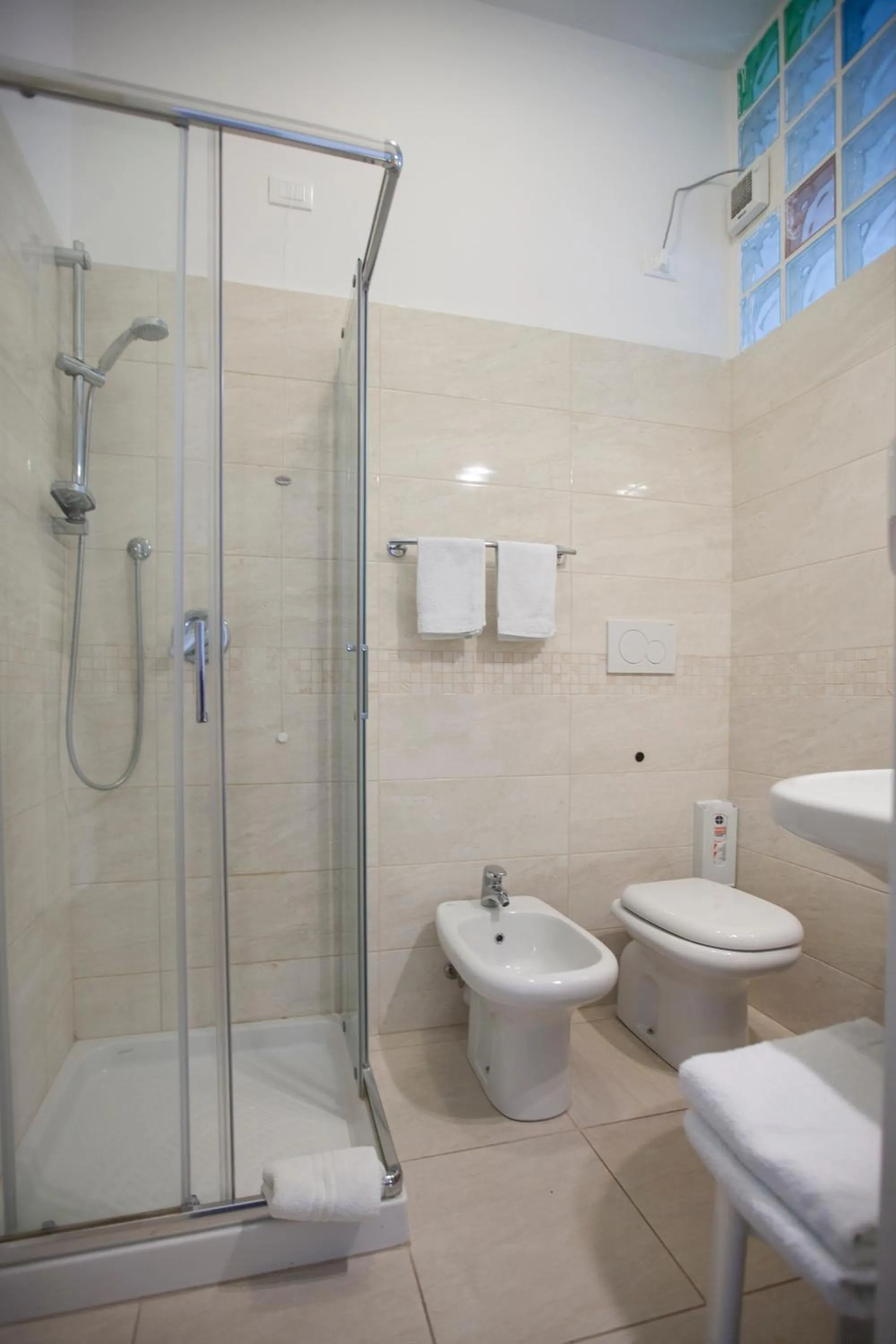 Bathroom in Hotel Amalfi