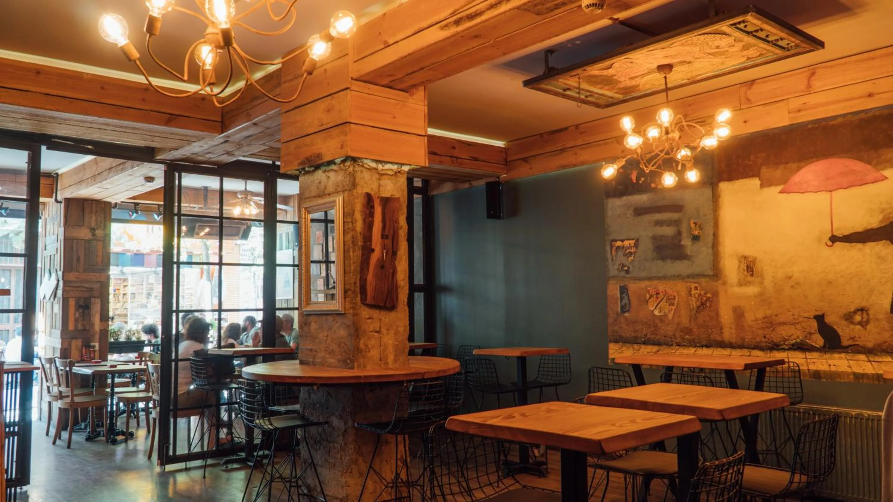 Evening entertainment in Barkod Otel