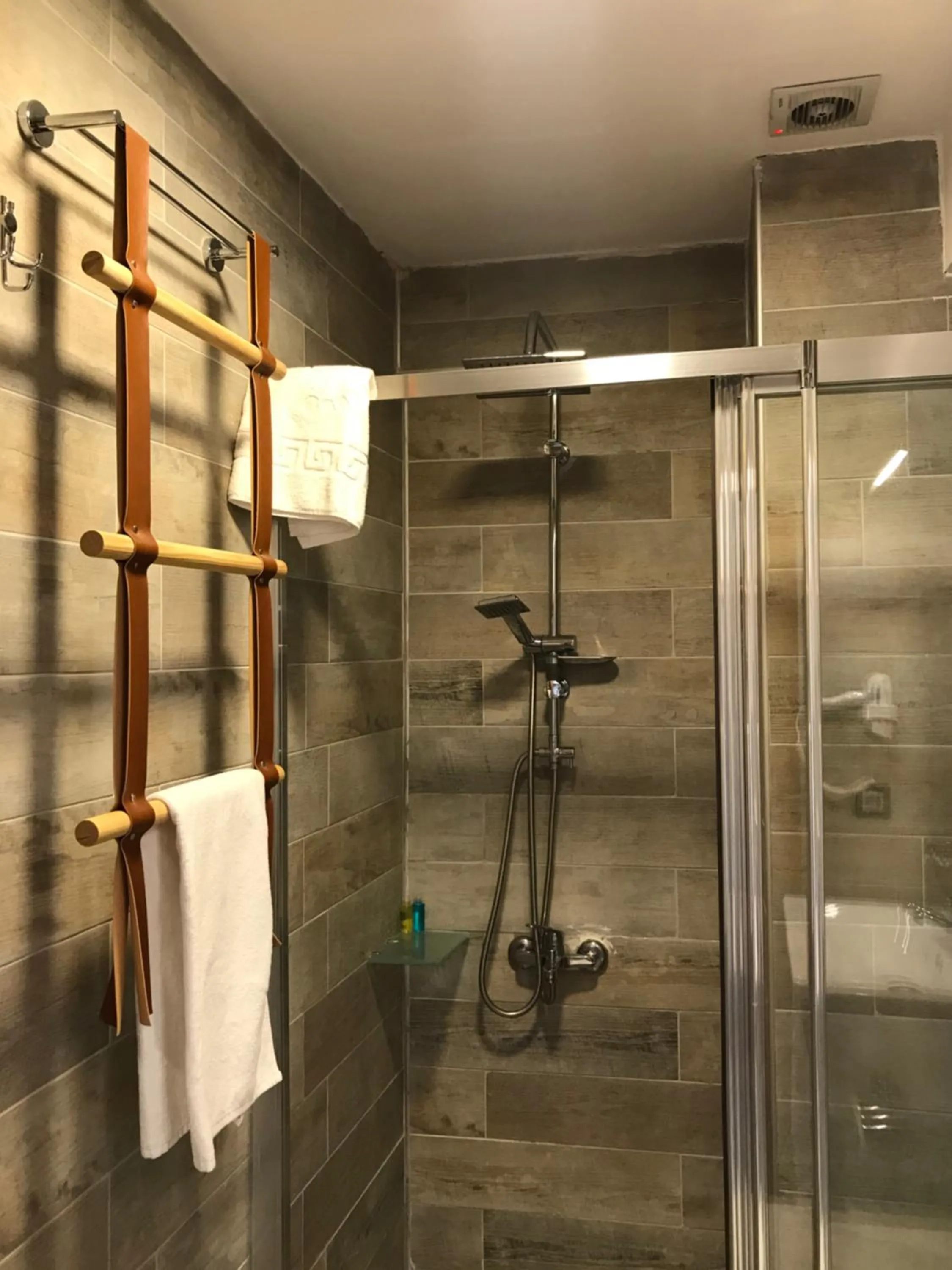 Bathroom in Barkod Otel