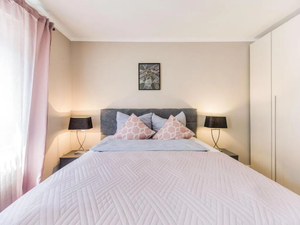 Bed in Villa Rosa Bad Camberg