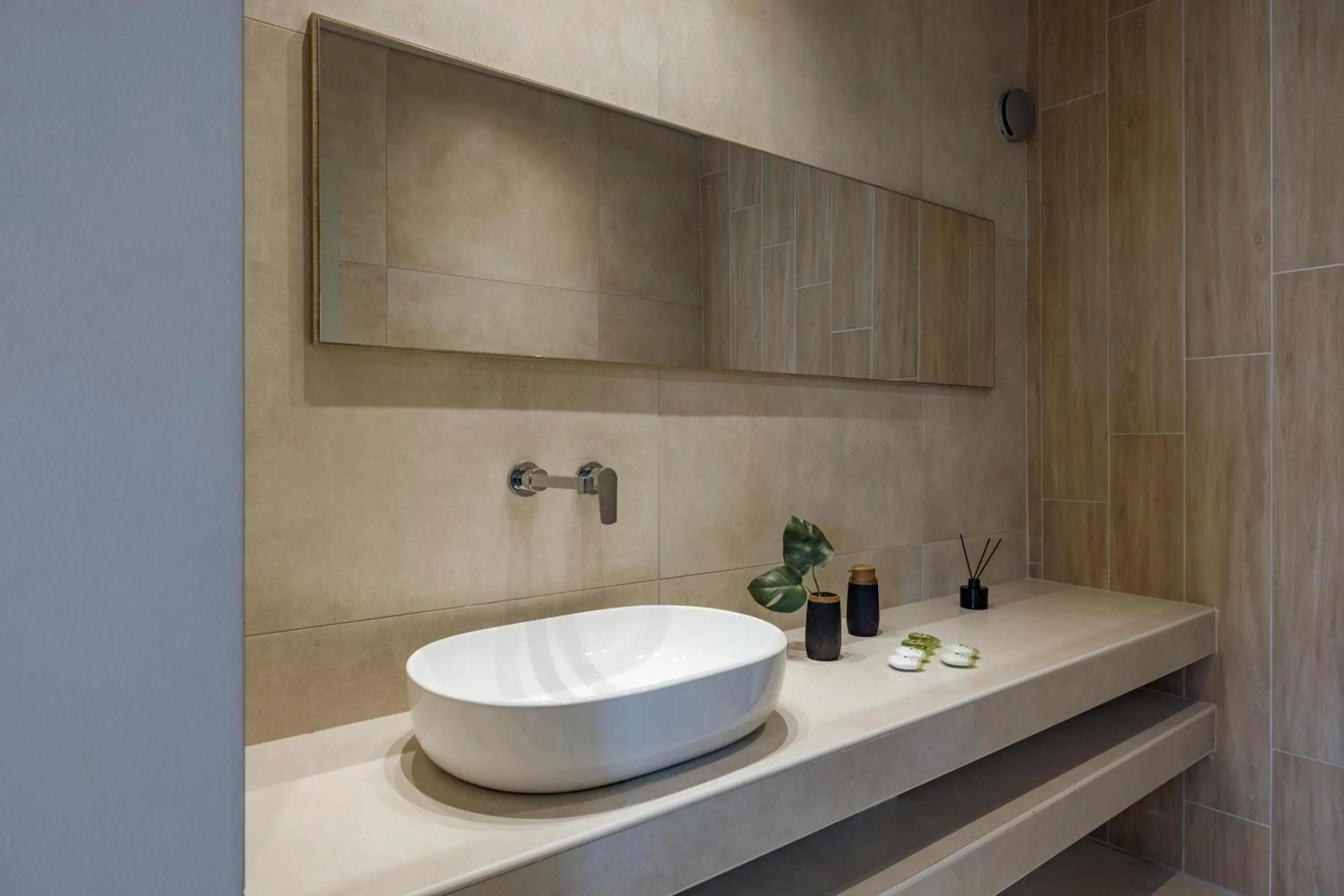 Bathroom in El Mar Naxos