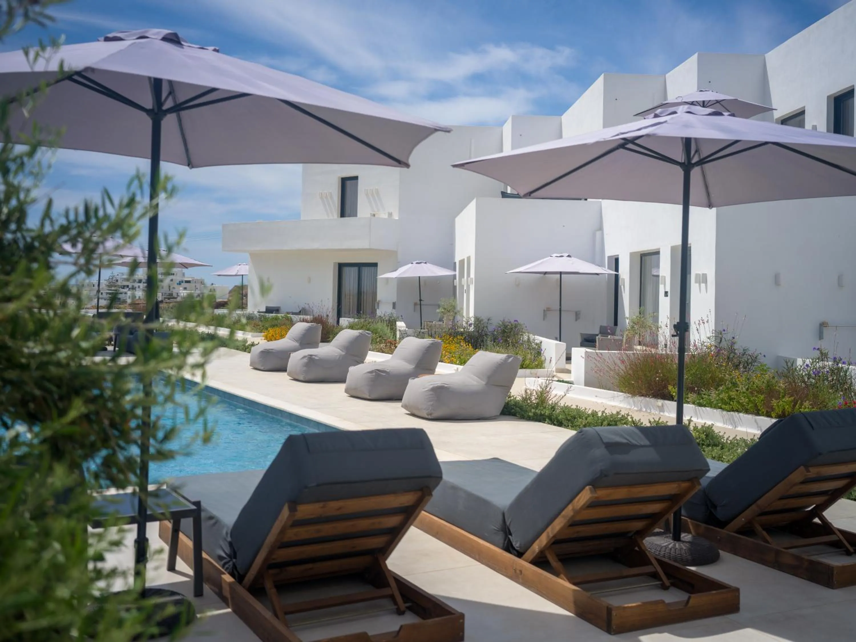 Swimming pool in El Mar Naxos