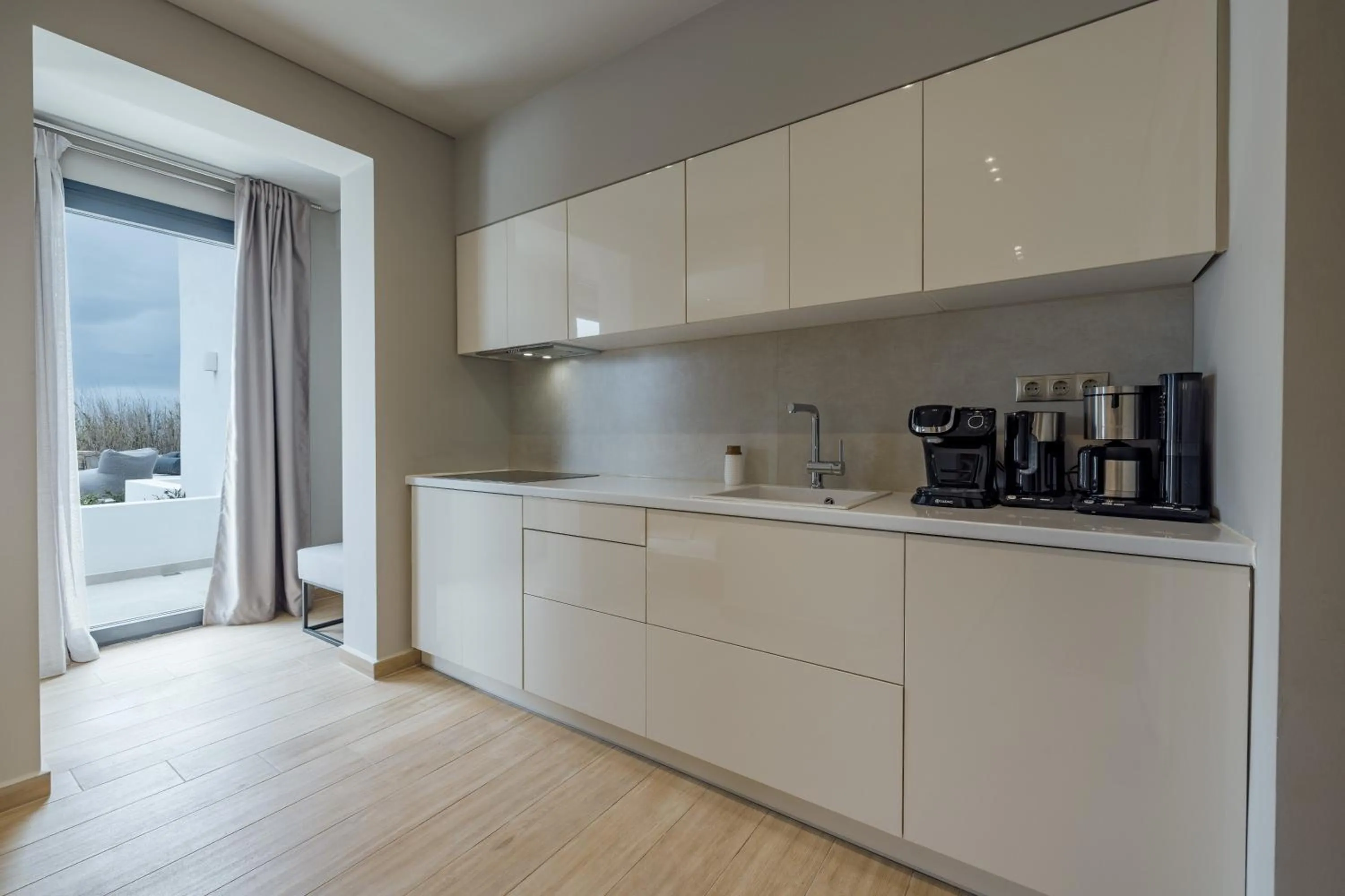 Coffee/tea facilities in El Mar Naxos