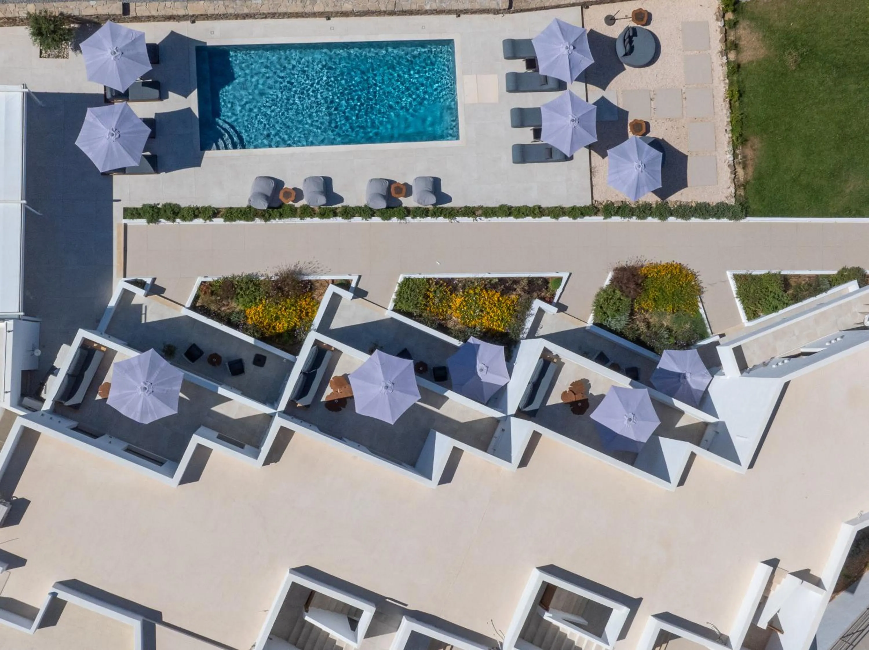 Property building in El Mar Naxos