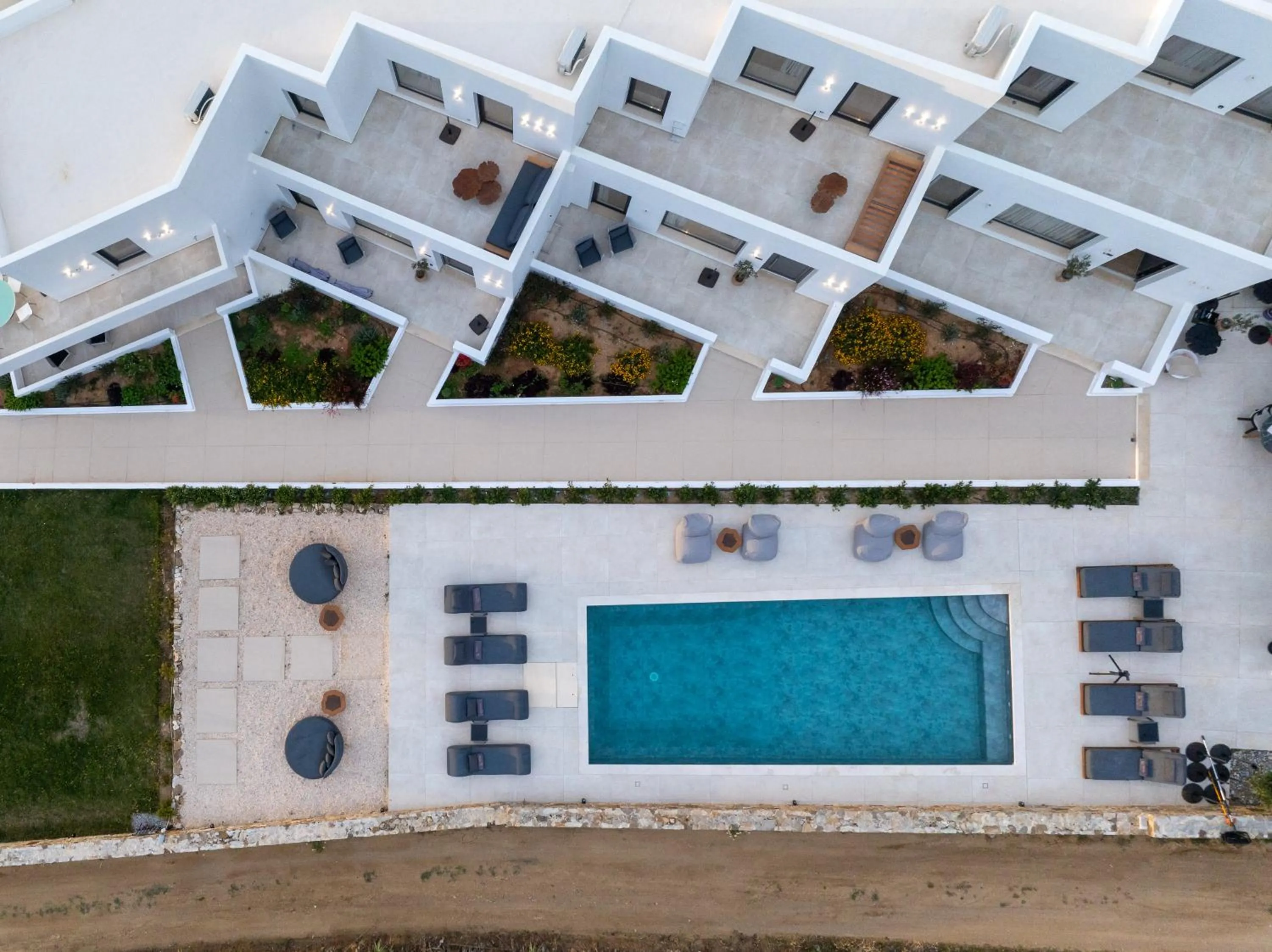 Property building in El Mar Naxos