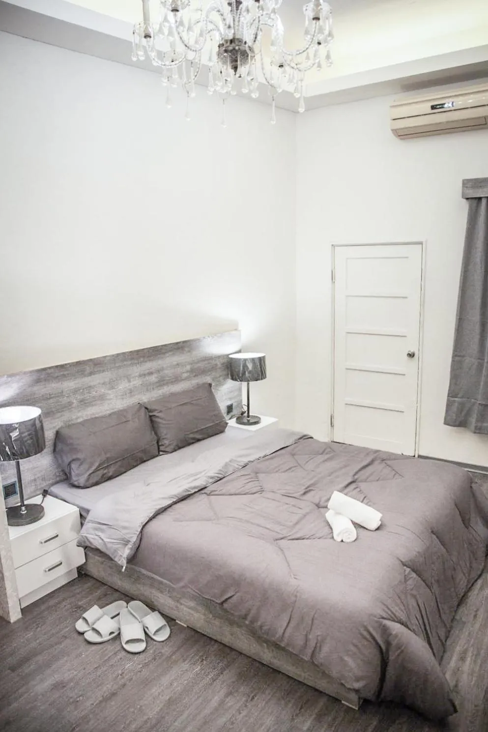 Photo of the whole room, Bed in Summer Night