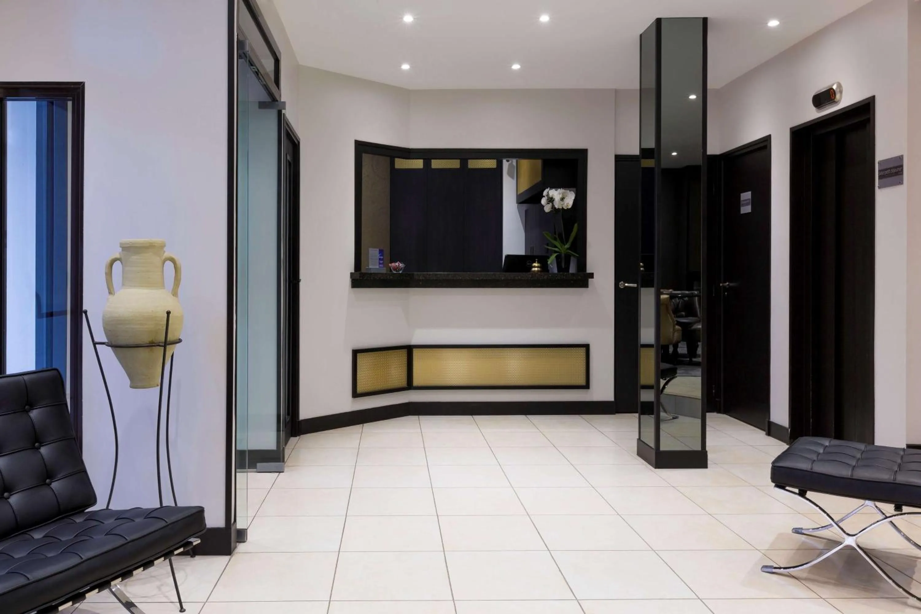 Lobby or reception in Hotel Paris Italie