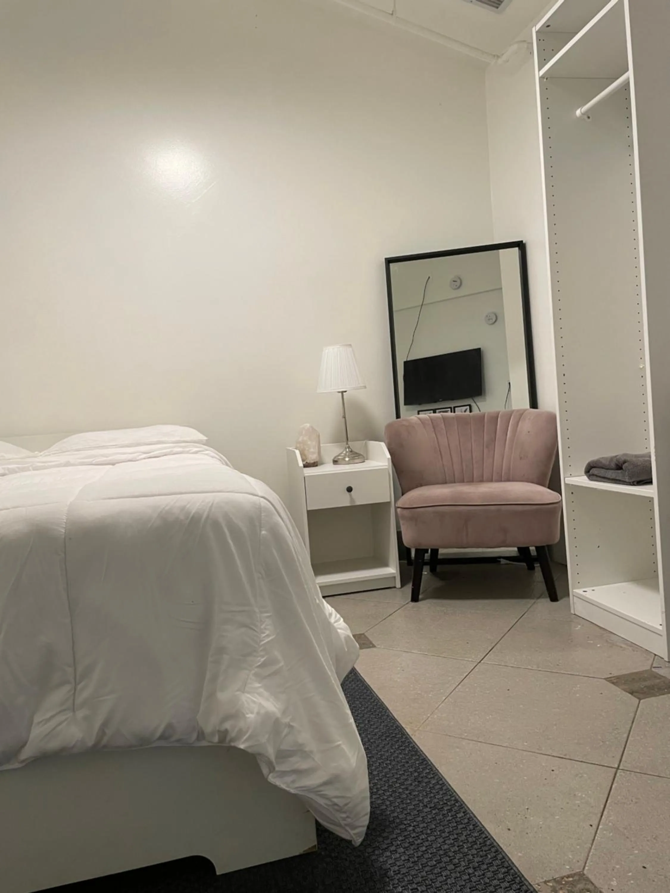 Bedroom, Bed in Culver City Hostel