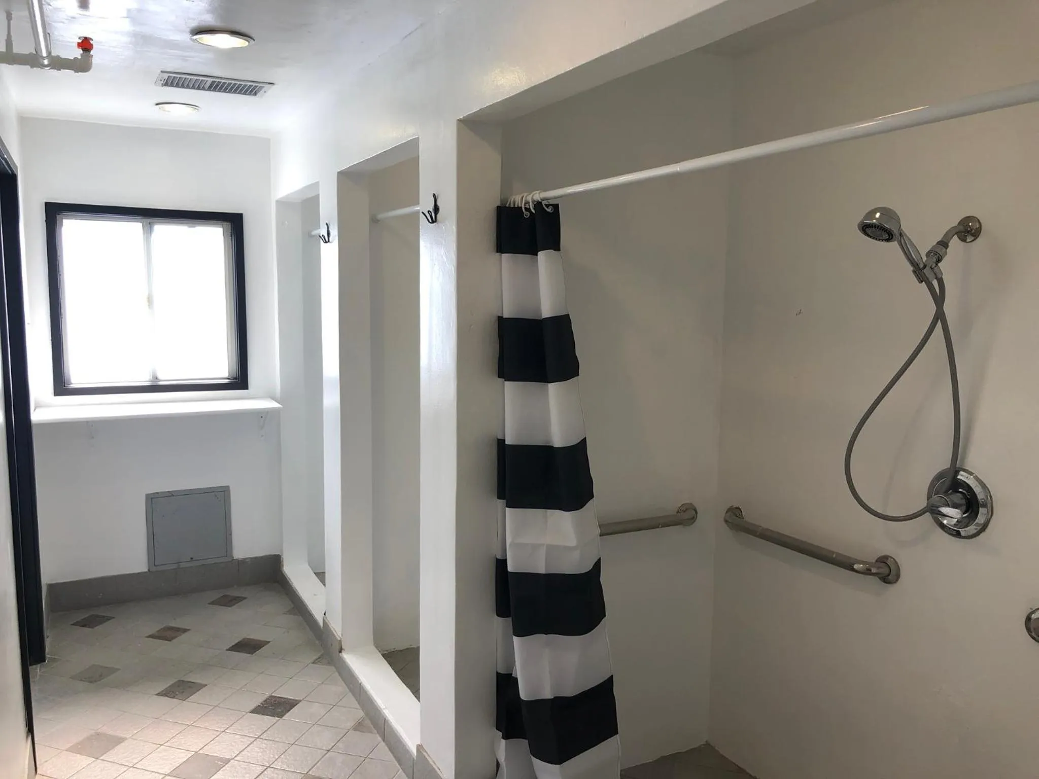 Bathroom in Culver City Hostel