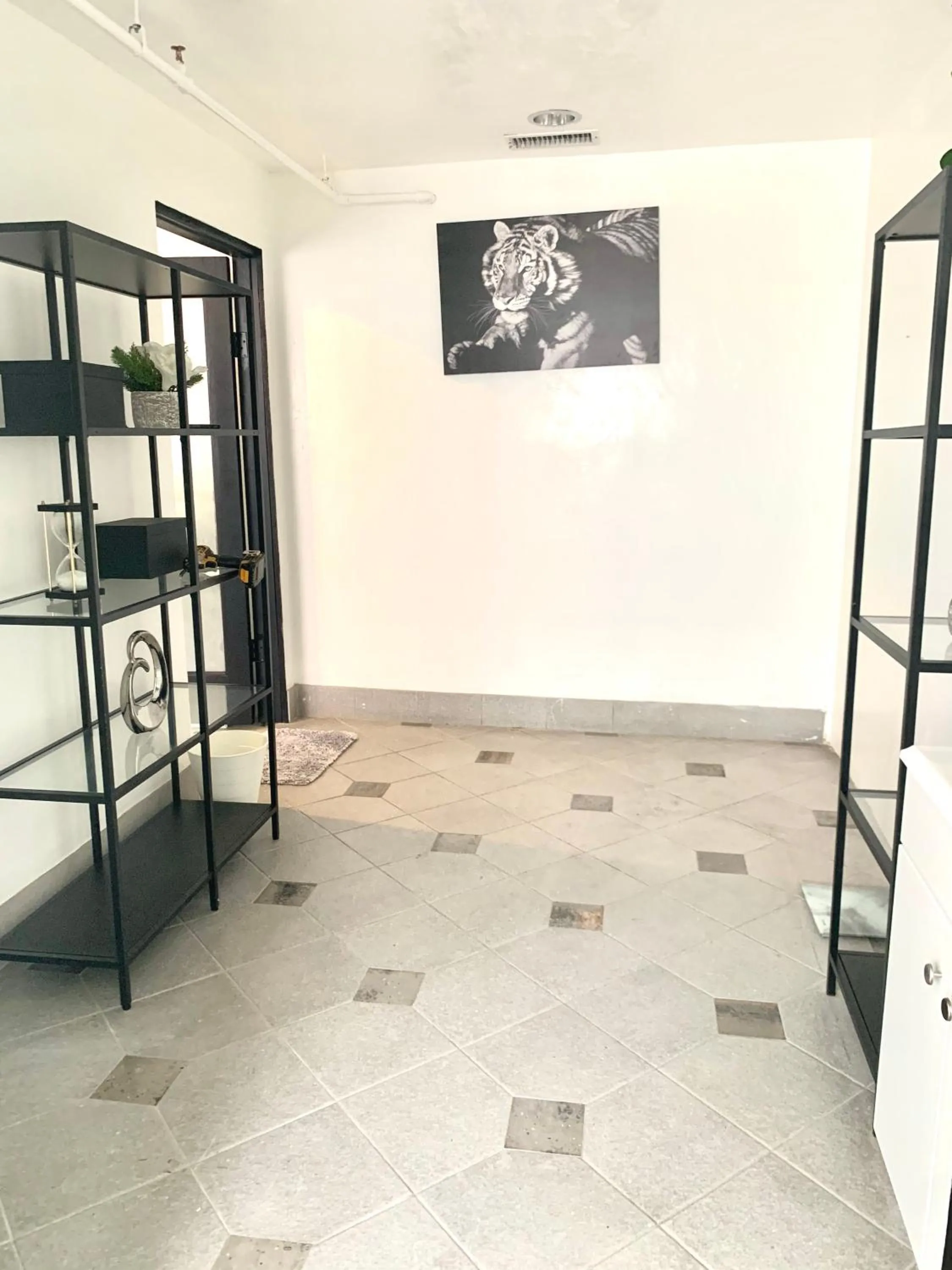 bunk bed in Culver City Hostel