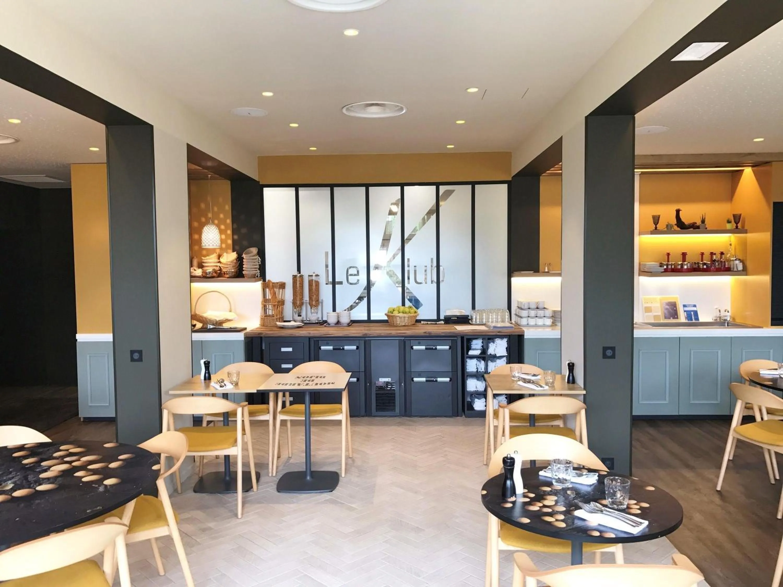 Restaurant/places to eat in ibis Dijon Gare