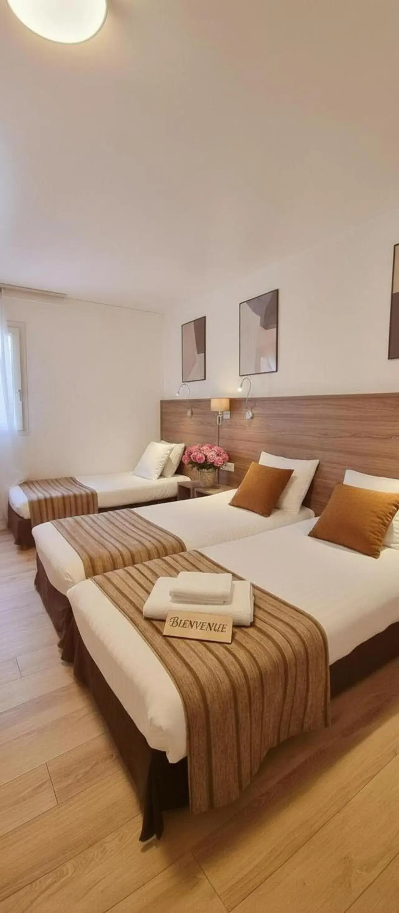 Triple Room with Bath - single occupancy - 3 Single Beds in La Buissonnière Triple Room with Bath - single occupancy - 3 Single Beds in La Buissonnière