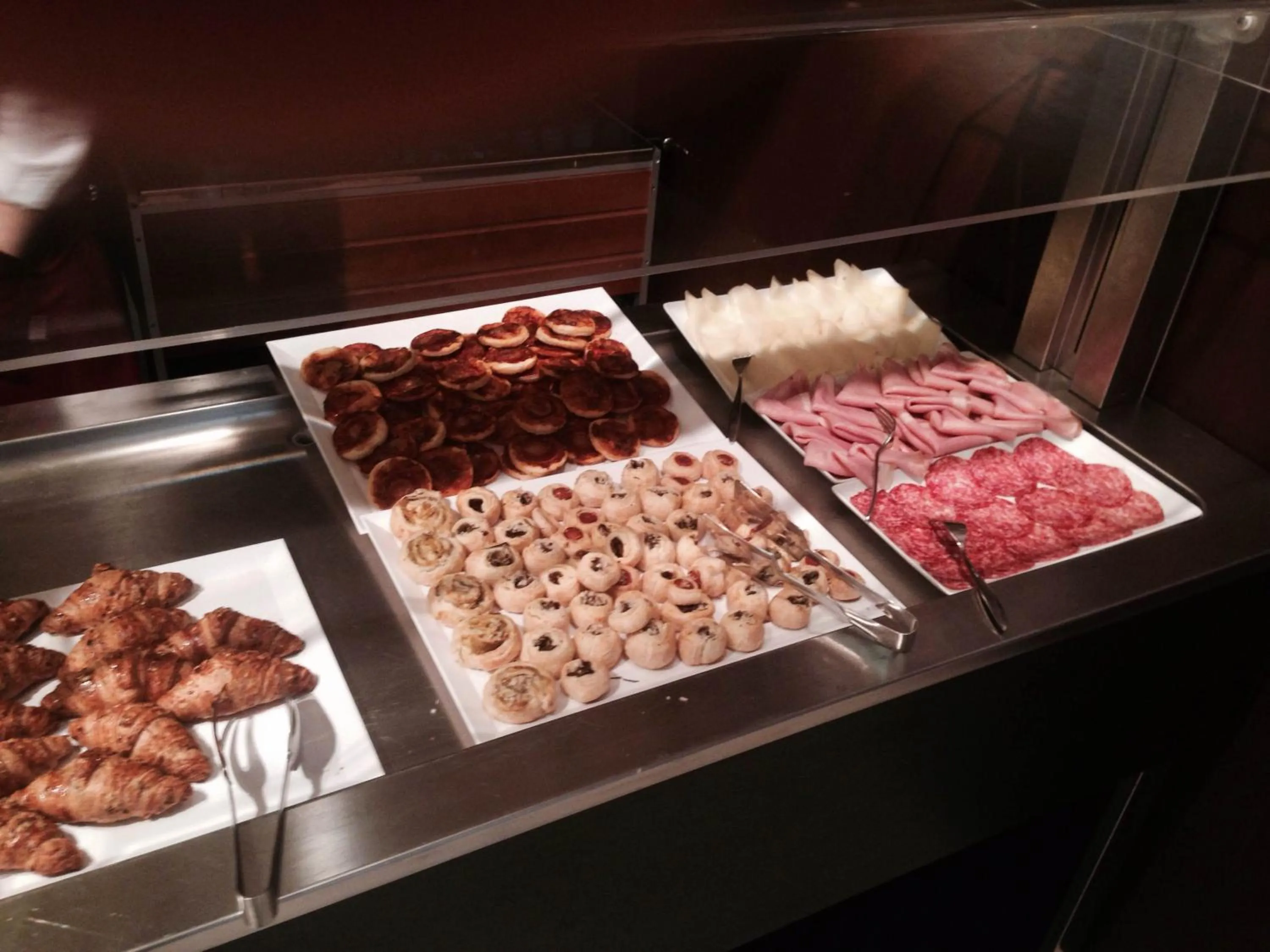 Continental breakfast, Food in Hotel Zen