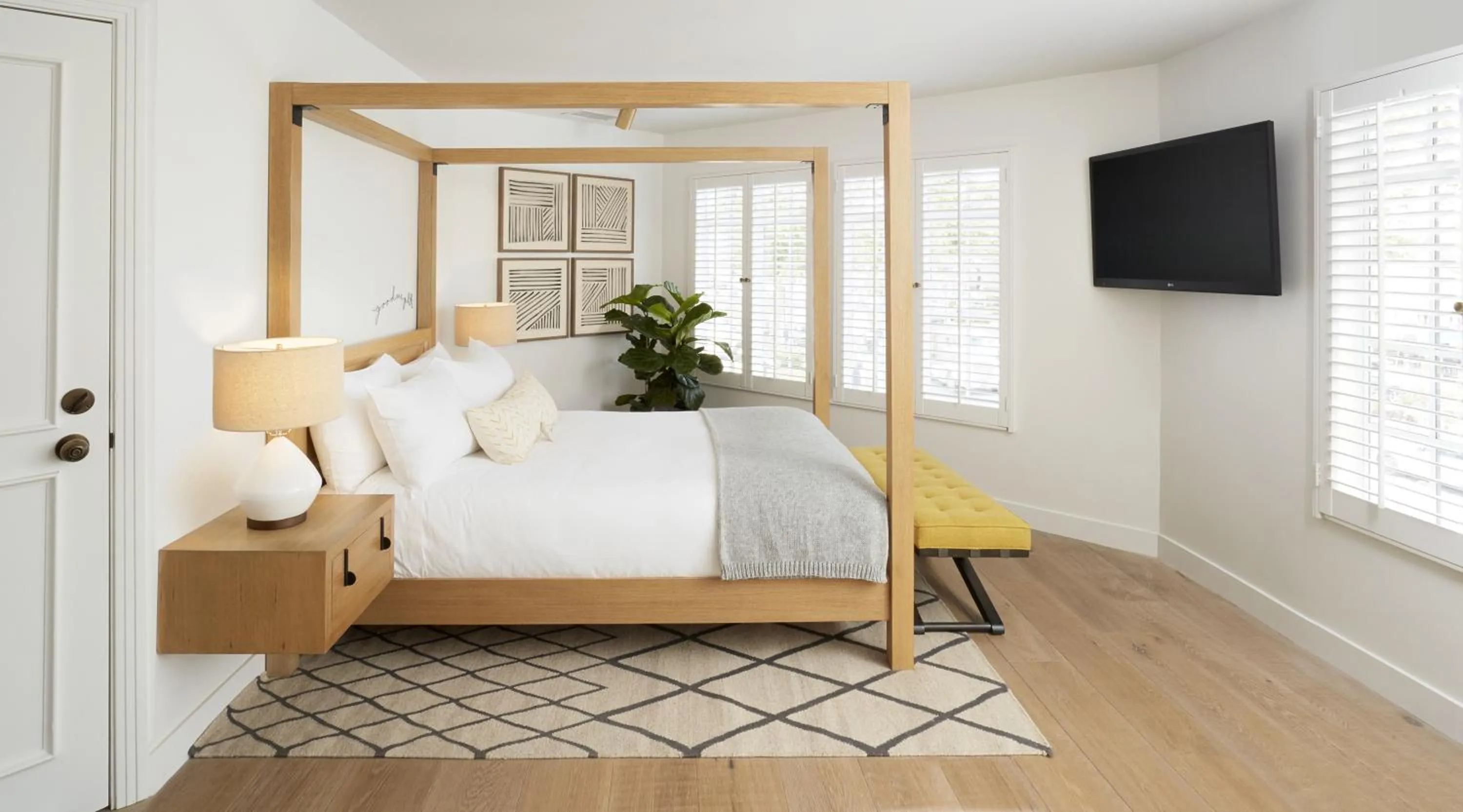 Day, Bed in The Landsby