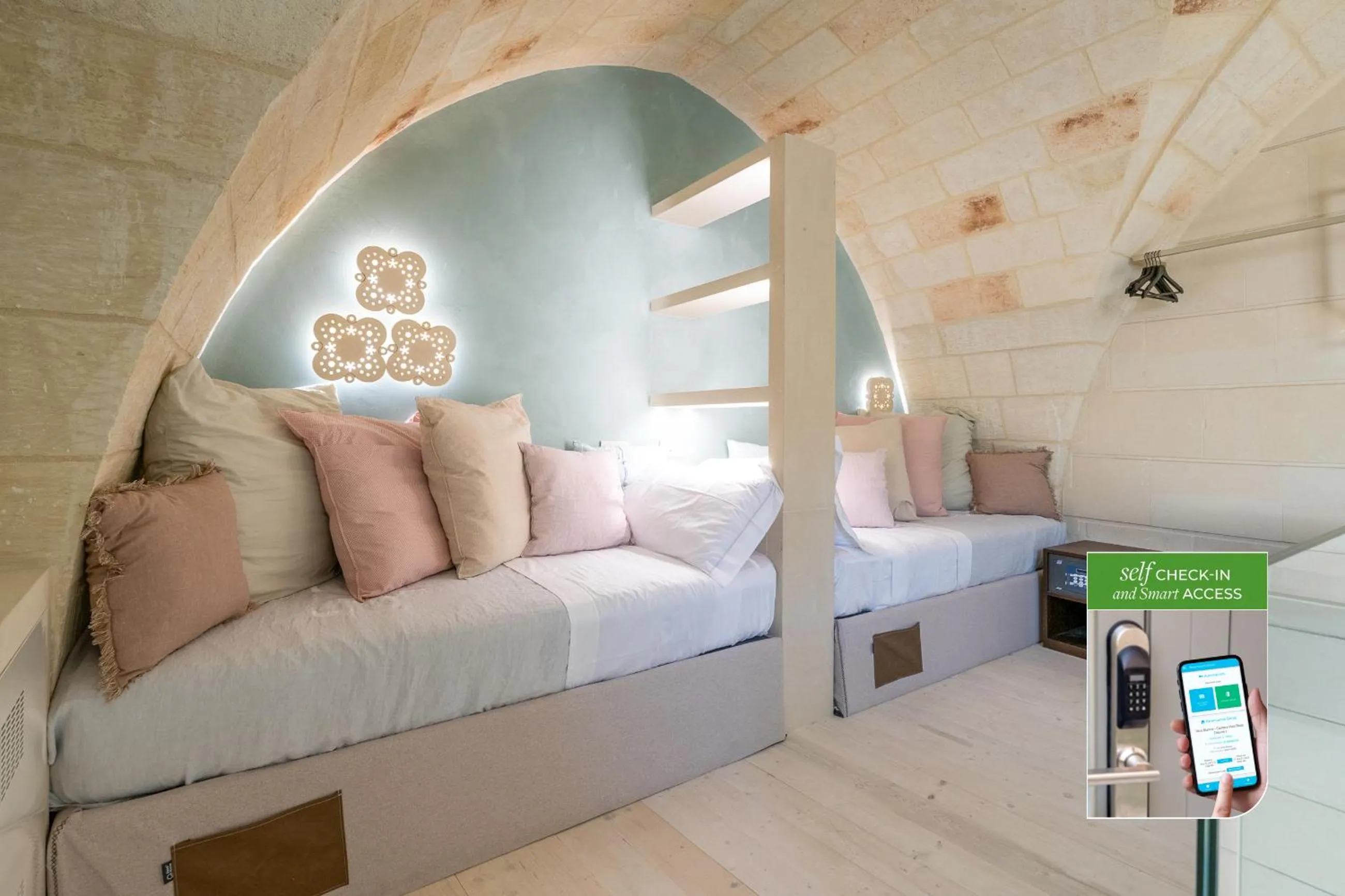 Bed in Corte Dei Granai Meeting & SPA - Raro Rooms Collection