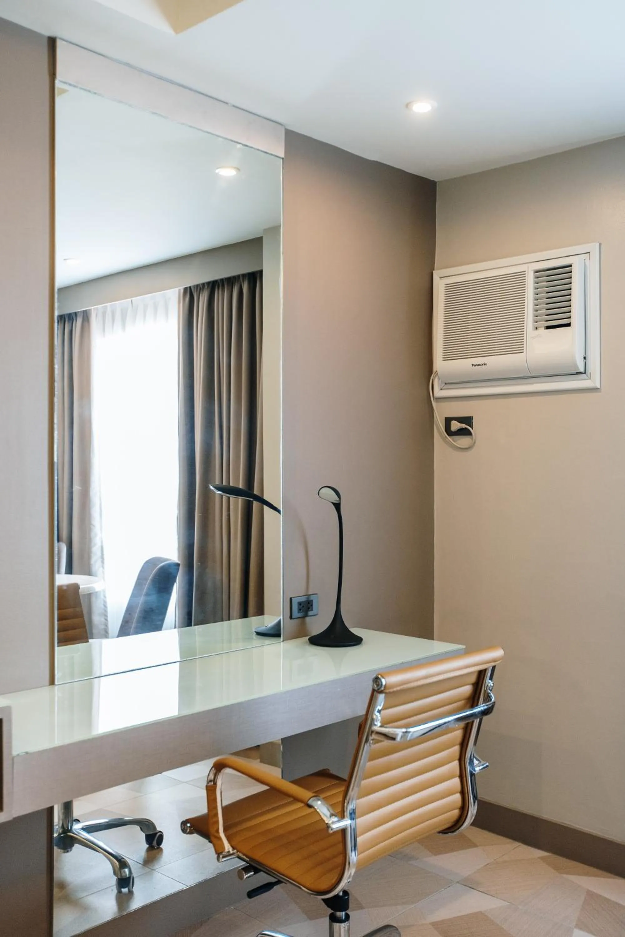 Seating area in Zuri Hotel