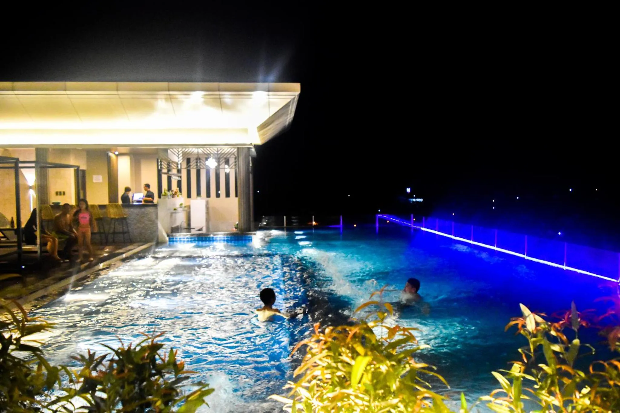 Swimming pool in Zuri Hotel