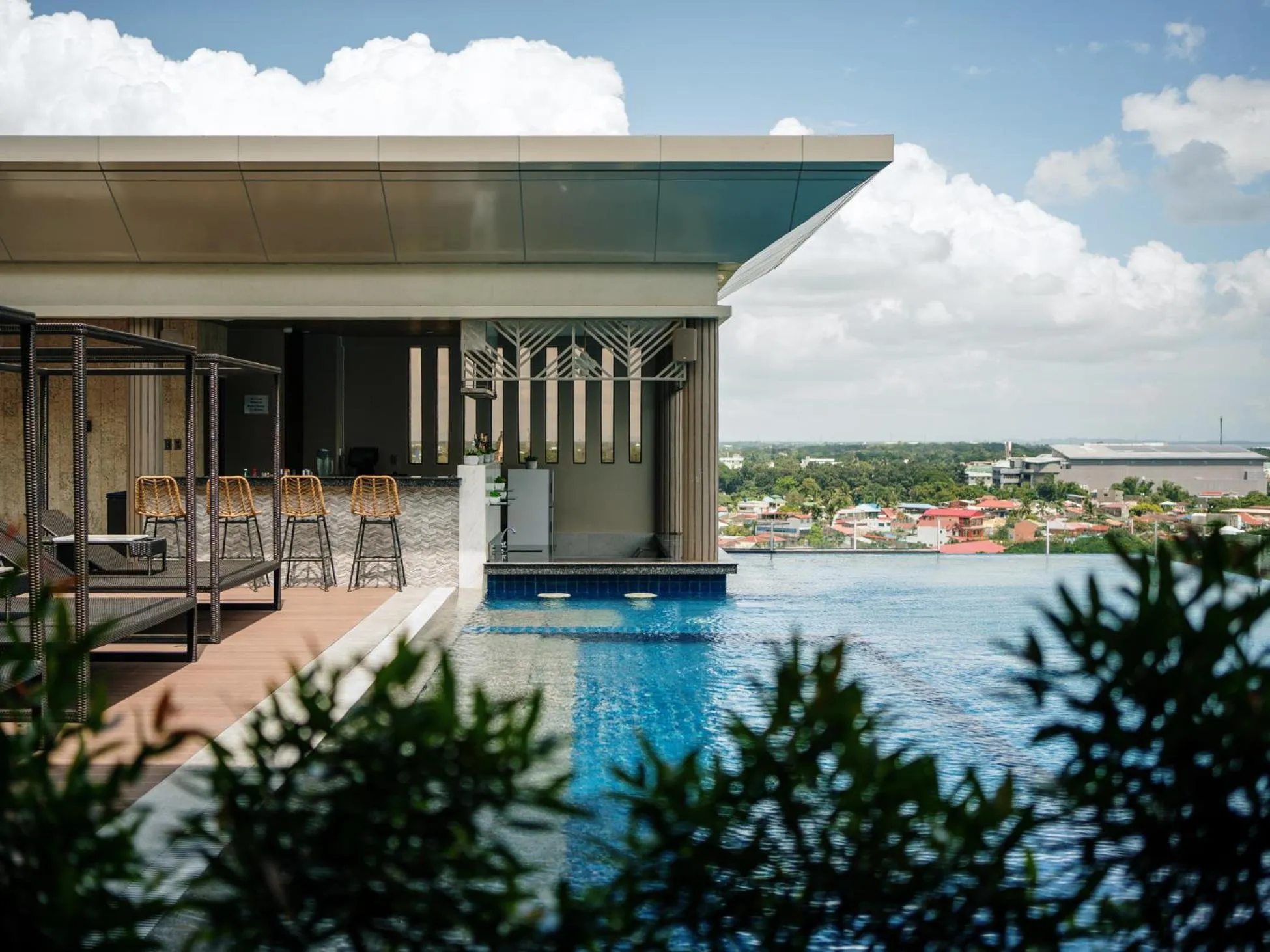 Swimming pool in Zuri Hotel