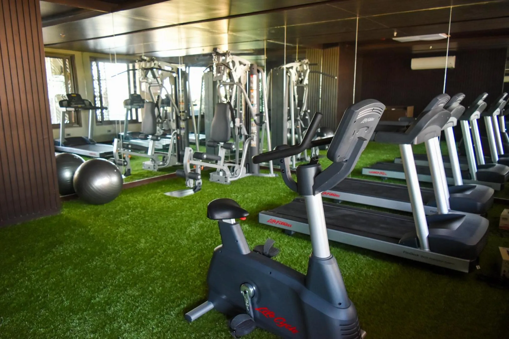Fitness centre/facilities in Zuri Hotel