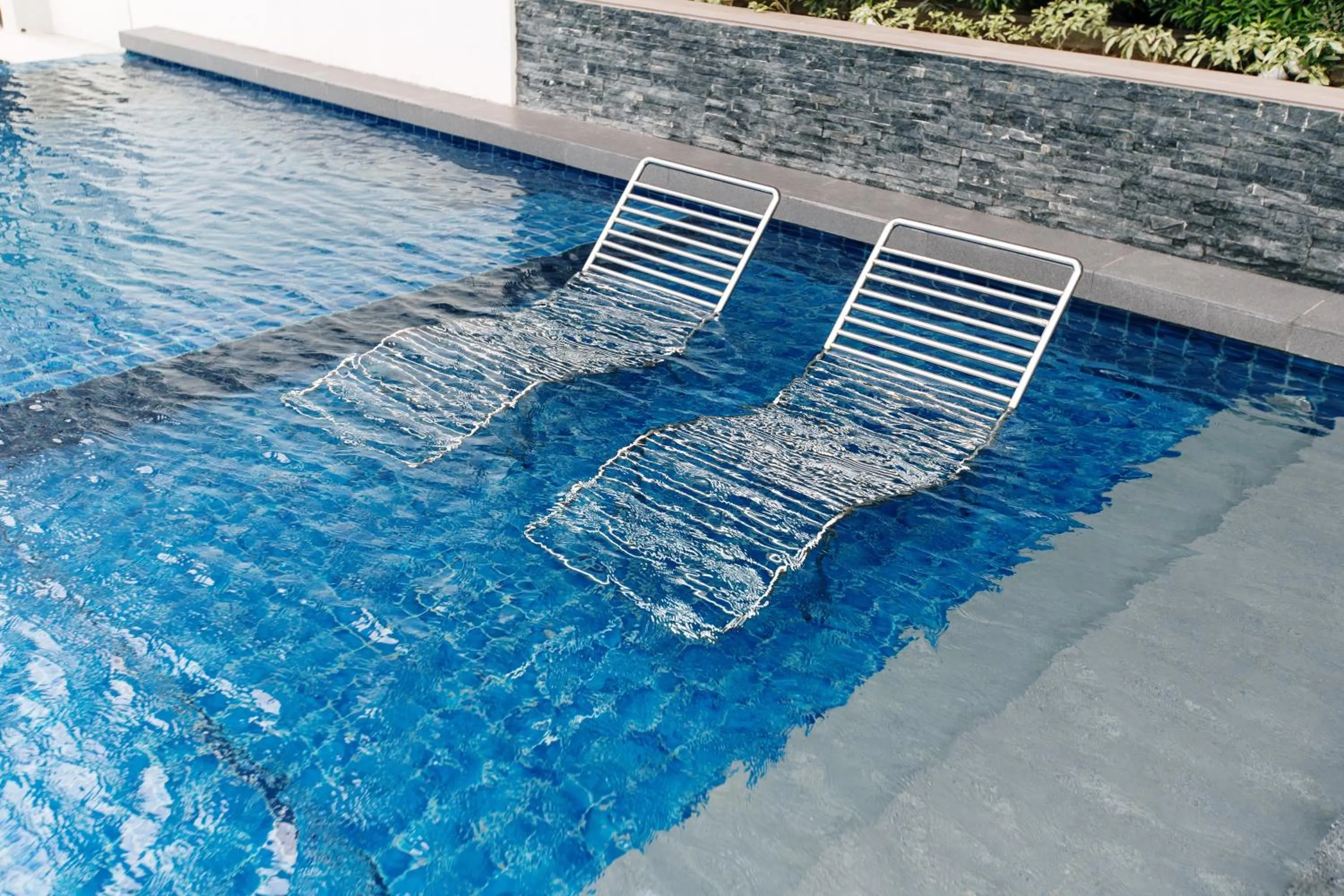 Swimming pool in Zuri Hotel