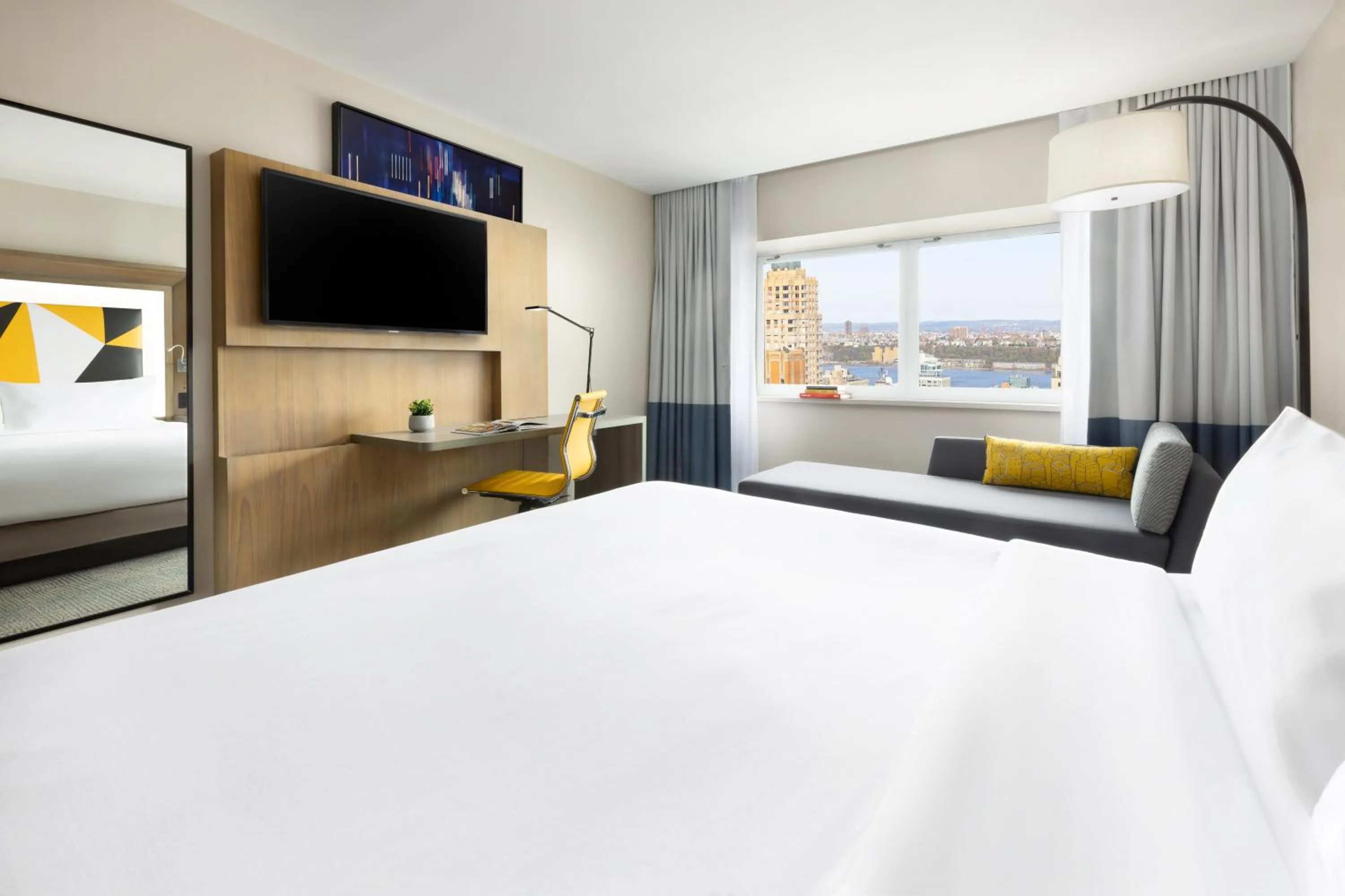 Bedroom, Bed in M Social Hotel New York Times Square