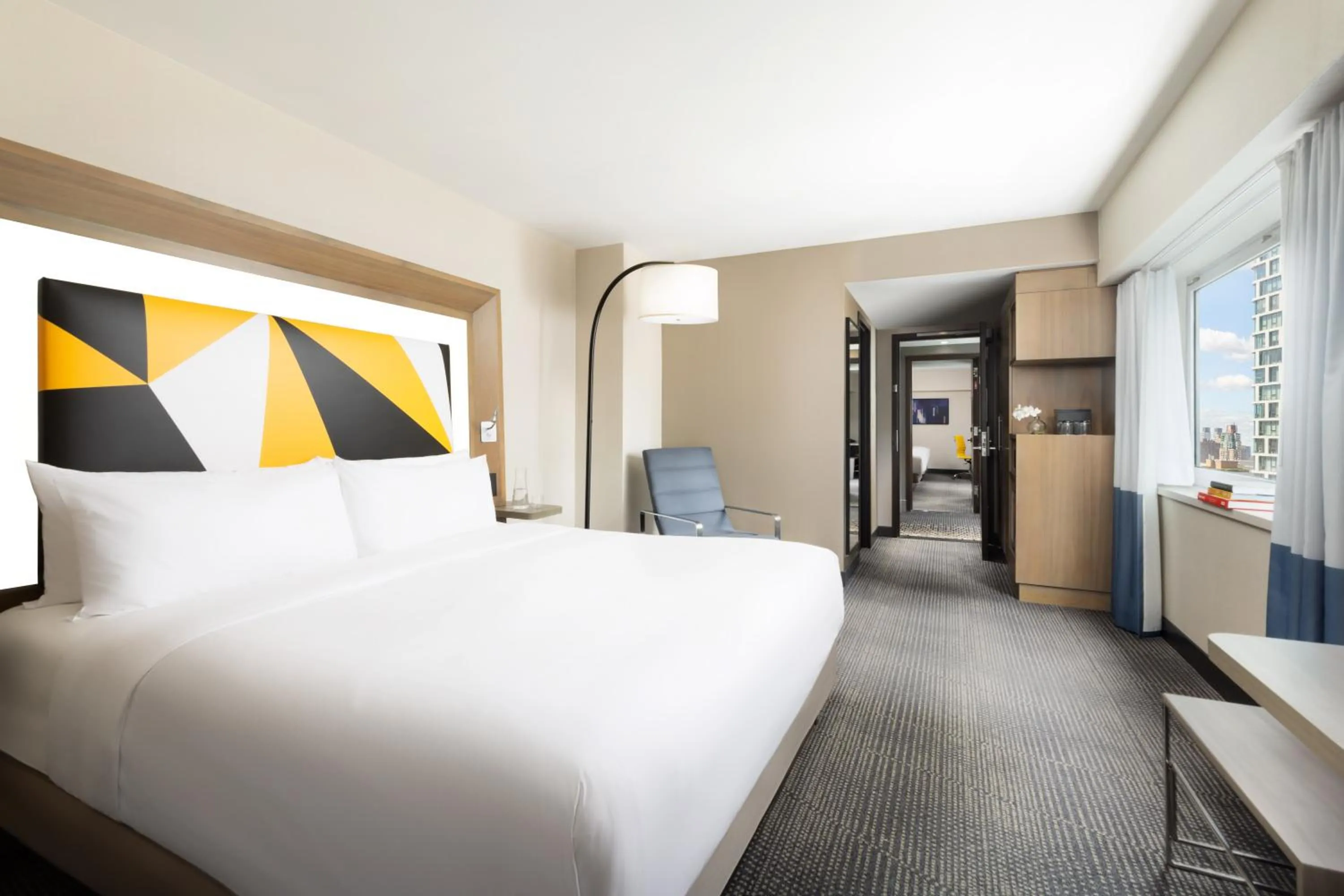 Bedroom, Bed in M Social Hotel New York Times Square