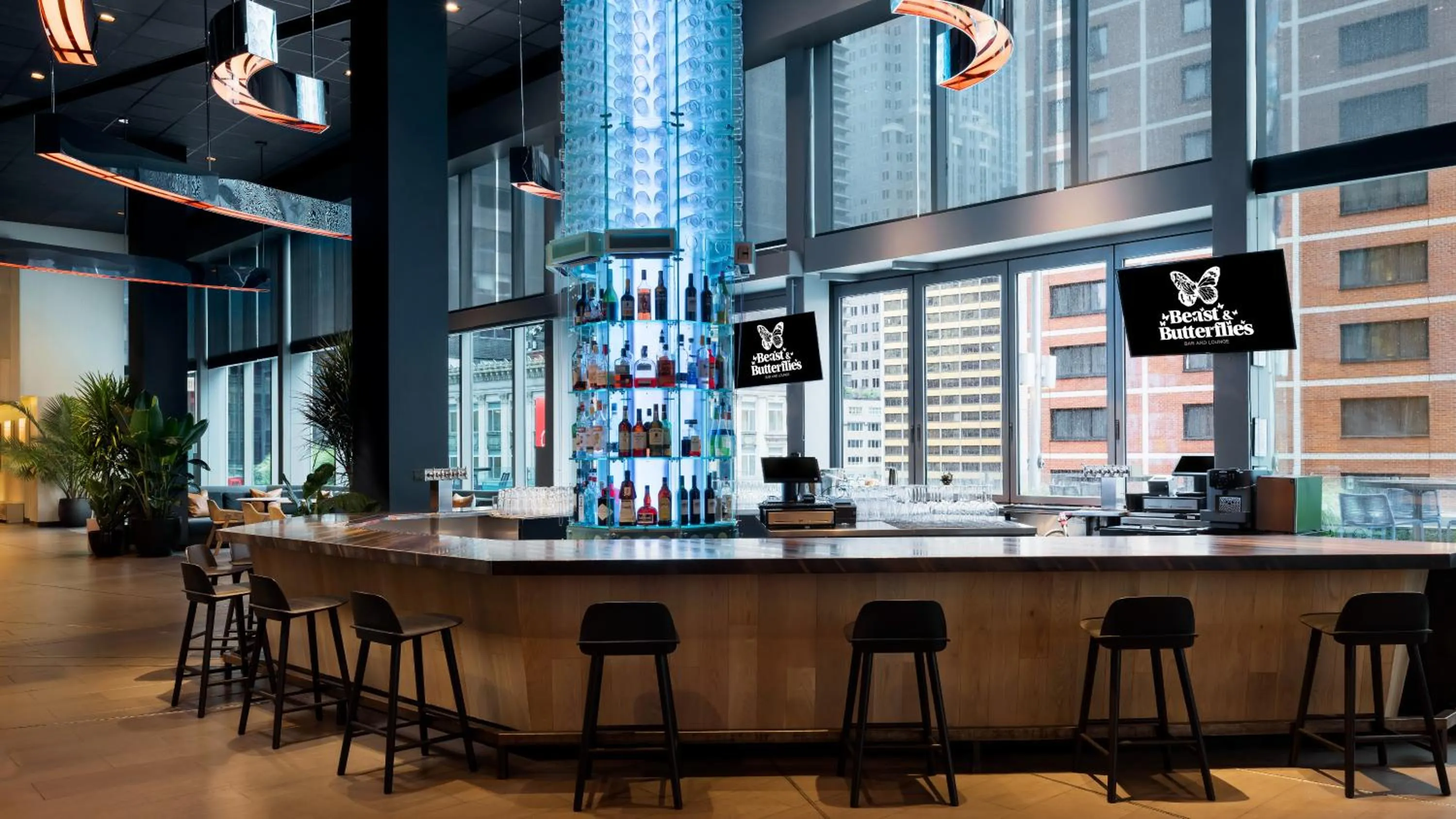 Lounge or bar in M Social Hotel New York Times Square