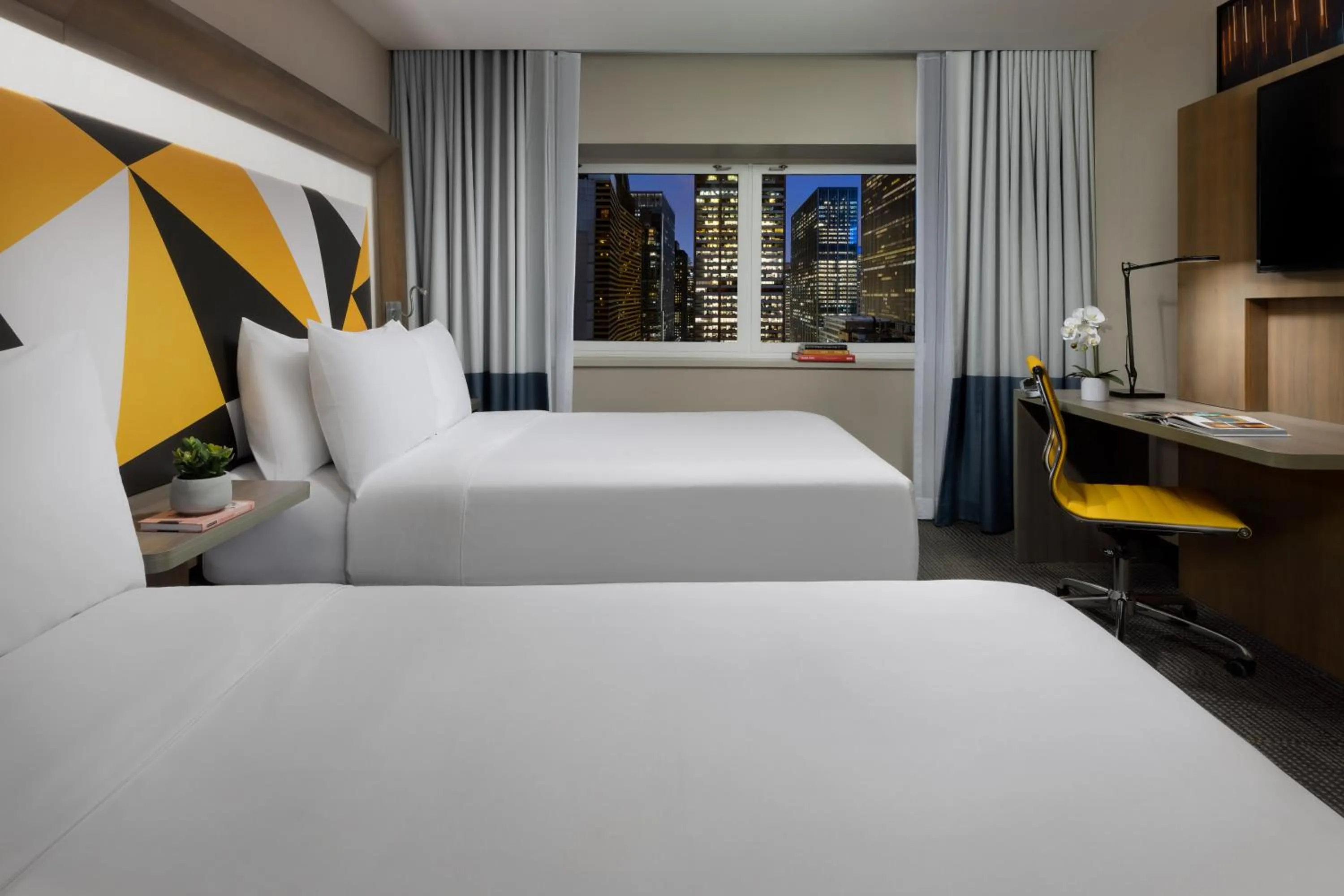 Bedroom, Bed in M Social Hotel New York Times Square